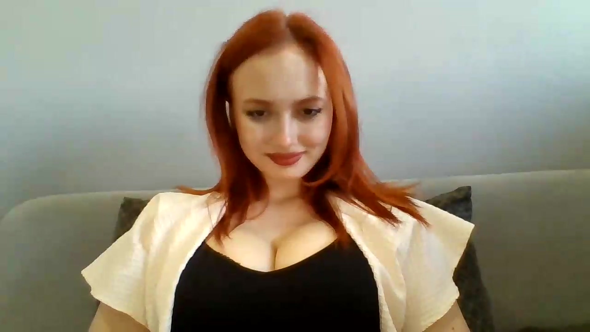 Gallery image thumbnail from AylinaGold's myfreecams stream on, 08/31/2026, 12:32 image 15 of 20