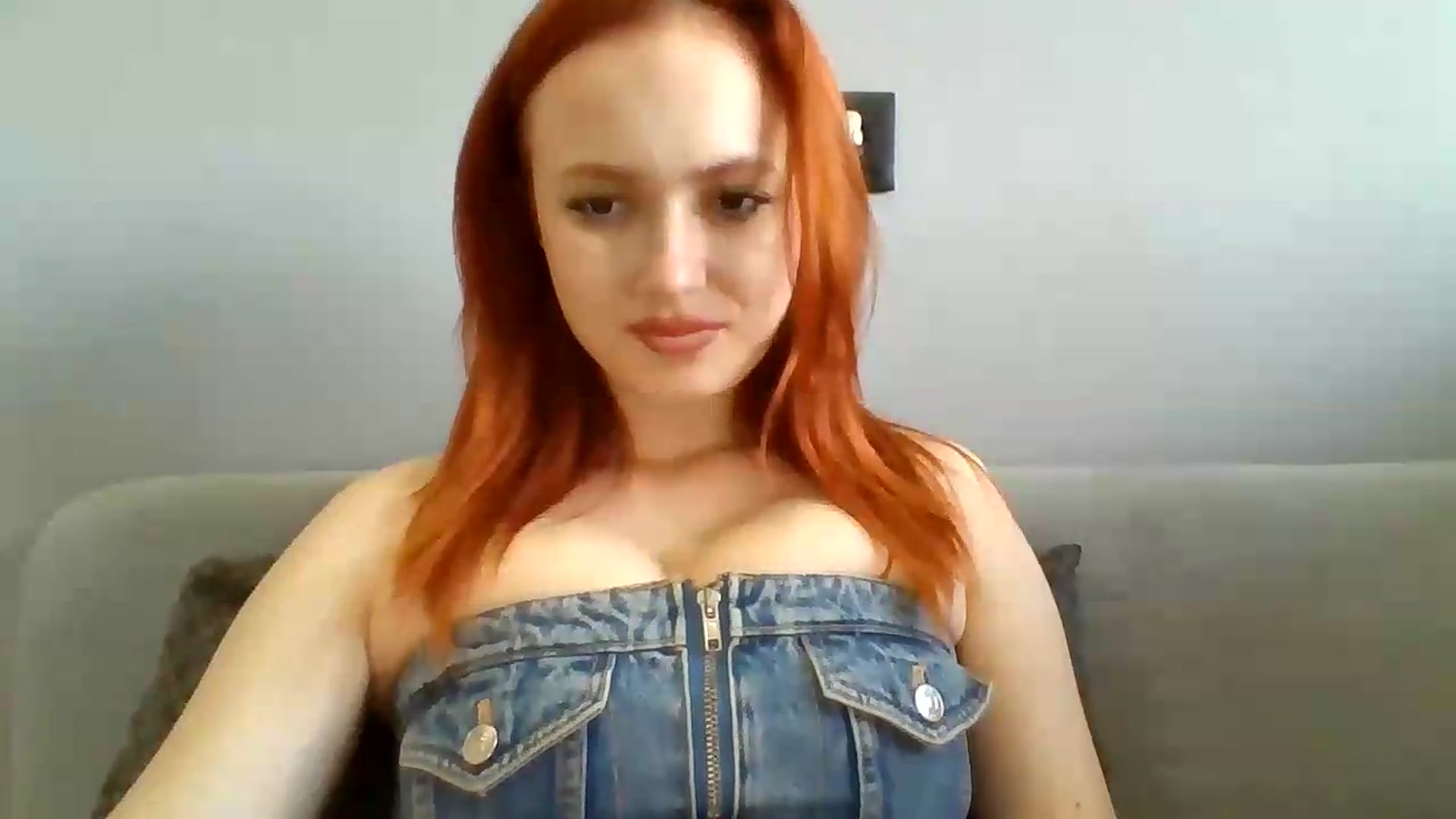 Gallery image thumbnail from AylinaGold's myfreecams stream on, 09/04/2026, 10:30 image 18 of 20