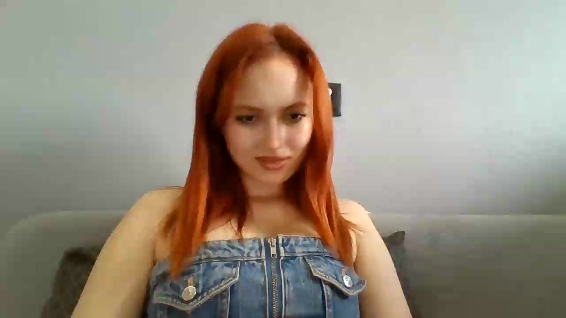 Gallery image thumbnail from AylinaGold's myfreecams stream on, 09/04/2026, 10:30 image 9 of 20