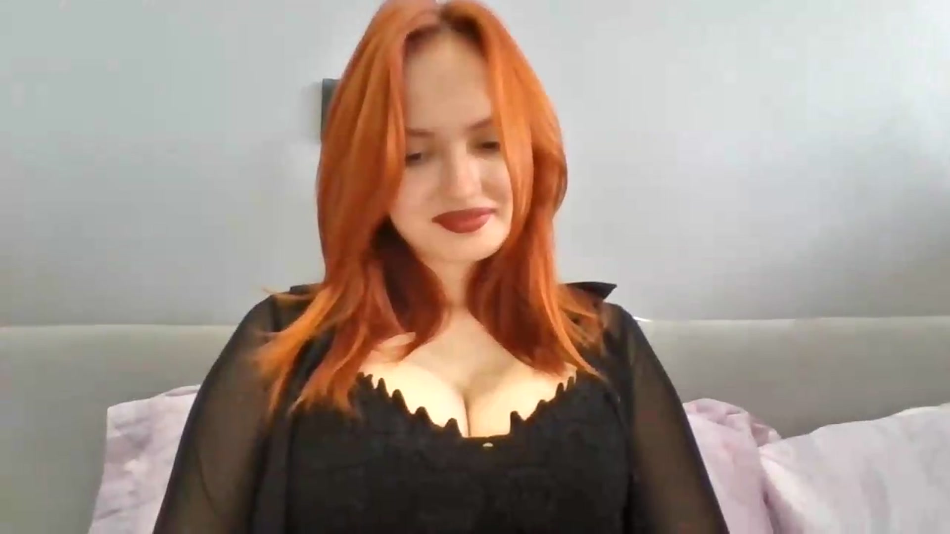 Gallery image thumbnail from AylinaGold's myfreecams stream on, 09/07/2026, 10:42 image 6 of 20