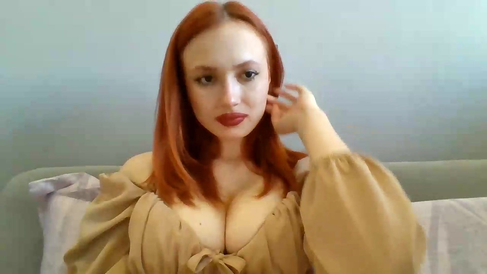 Gallery image thumbnail from AylinaGold's myfreecams stream on, 09/08/2026, 12:02 image 7 of 20