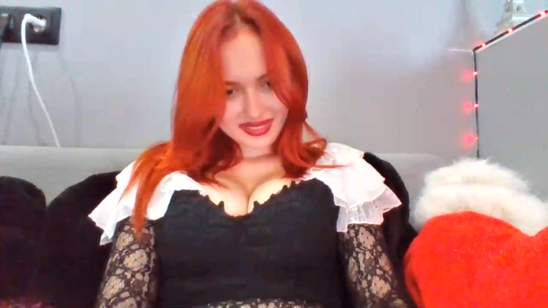 Gallery image thumbnail from AylinaGold's myfreecams stream on, 09/14/2026, 14:57 image 15 of 20