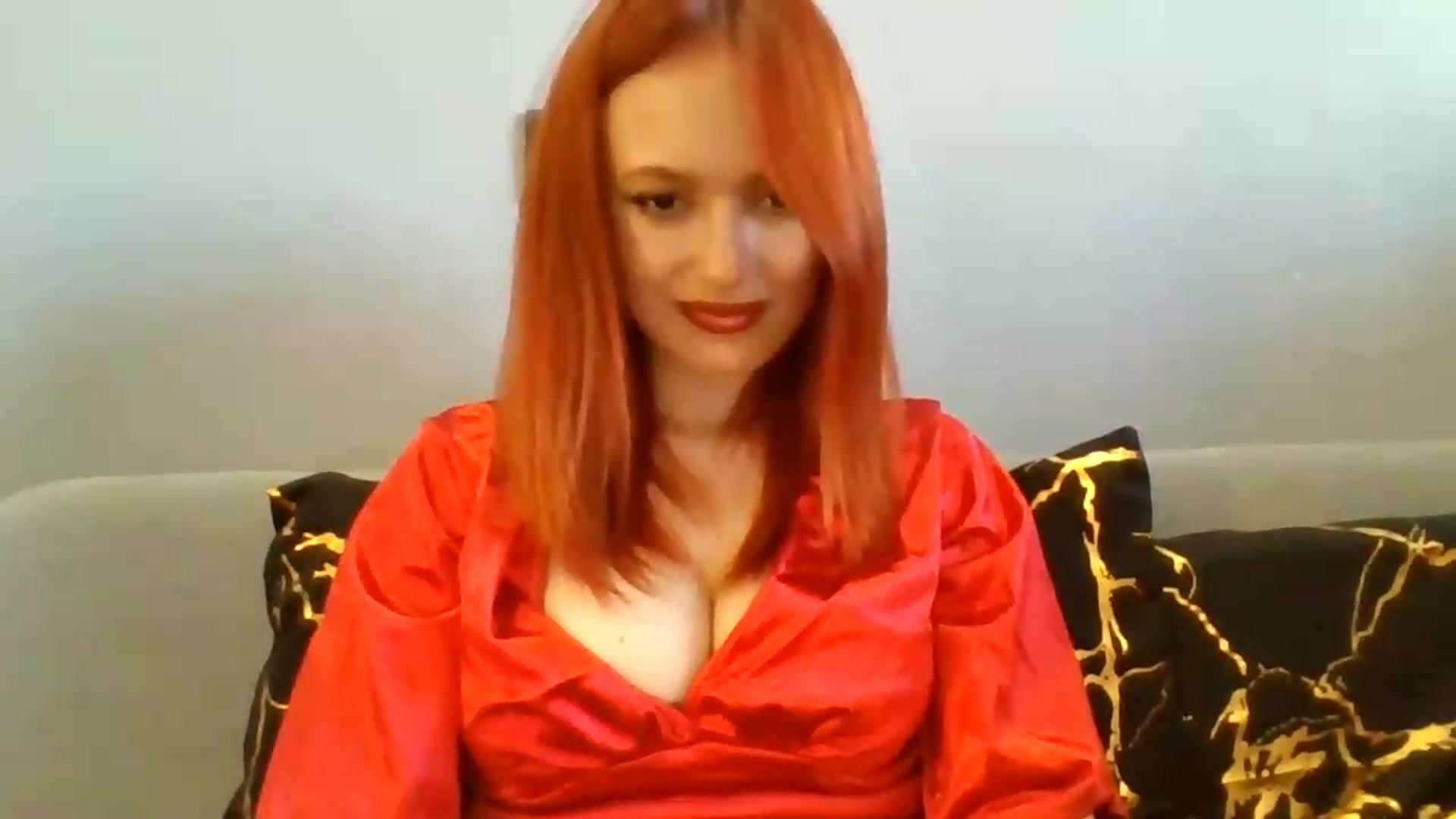 Gallery image thumbnail from AylinaGold's myfreecams stream on, 09/17/2026, 11:35 image 10 of 20