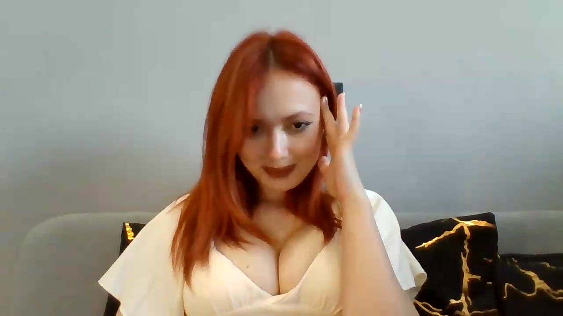 Gallery image thumbnail from AylinaGold's myfreecams stream on, 09/18/2026, 12:15 image 13 of 20