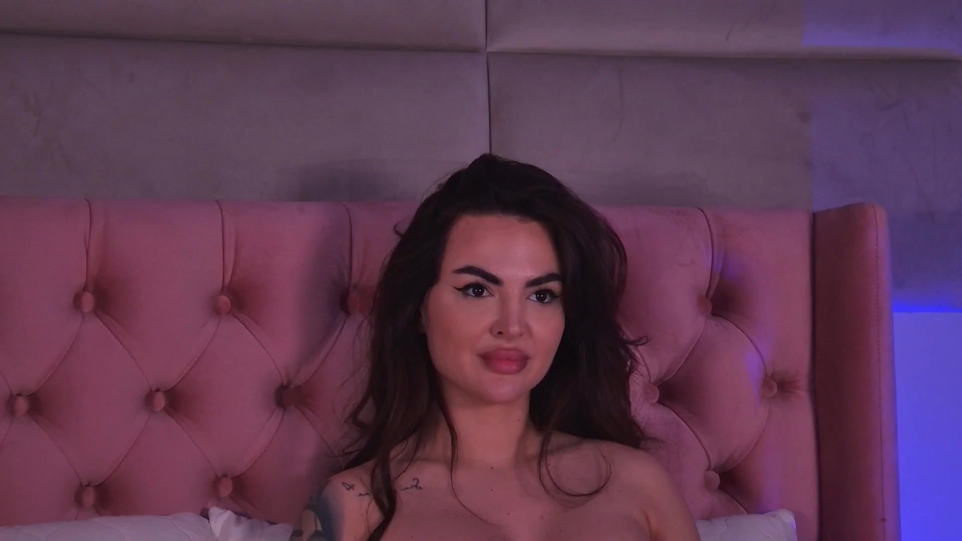 Gallery image thumbnail from AyshaKlara's myfreecams stream on, 03/05/2026, 12:58 image 14 of 20