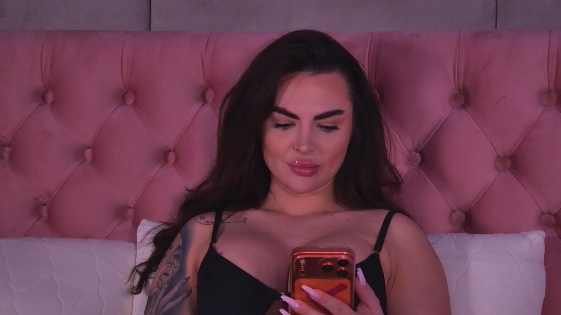Gallery image thumbnail from AyshaKlara's myfreecams stream on, 03/11/2026, 06:17 image 20 of 20
