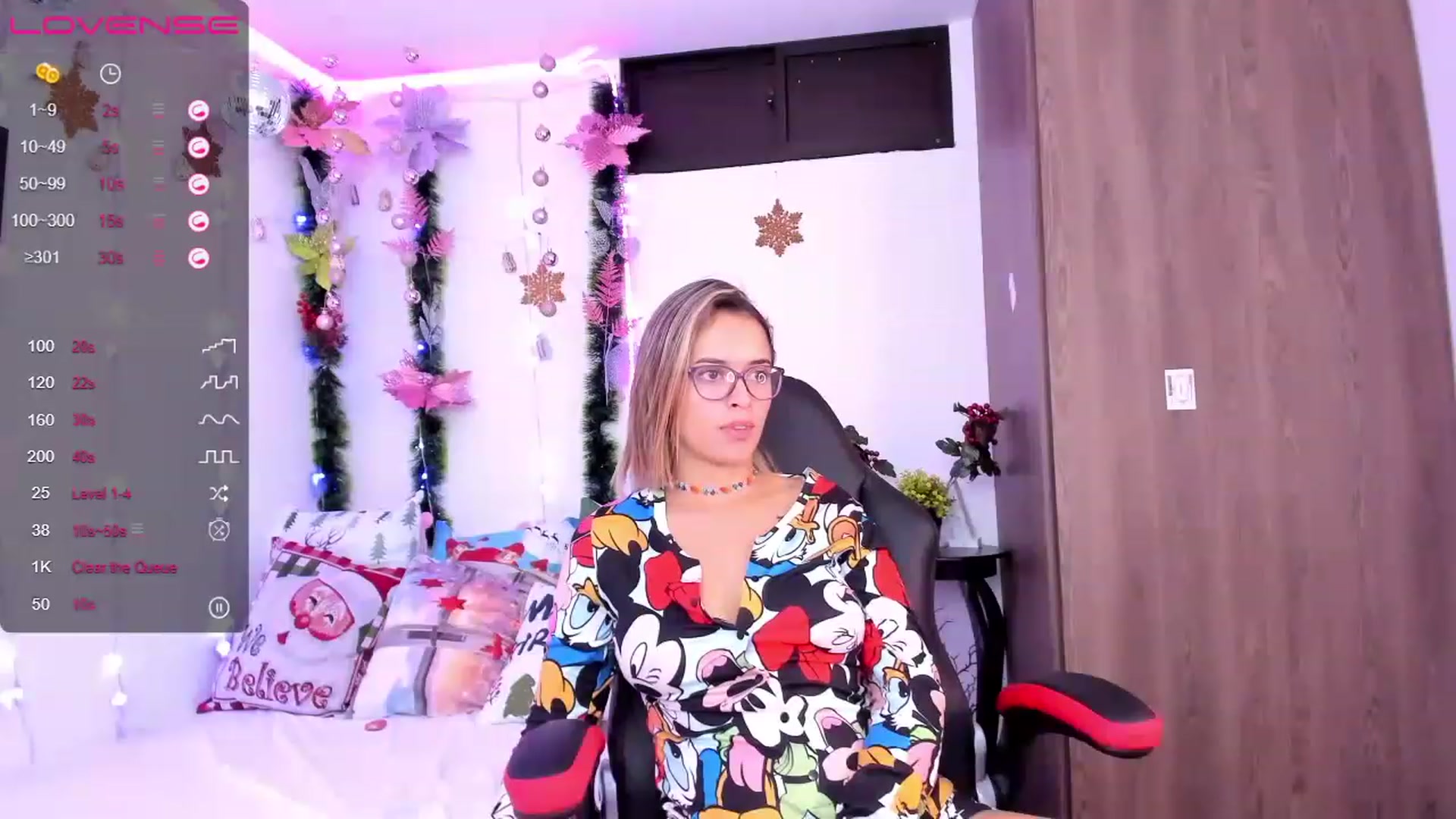 Gallery image thumbnail from Aziacollens98's myfreecams stream on, 12/17/2022, 14:06 image 7 of 20