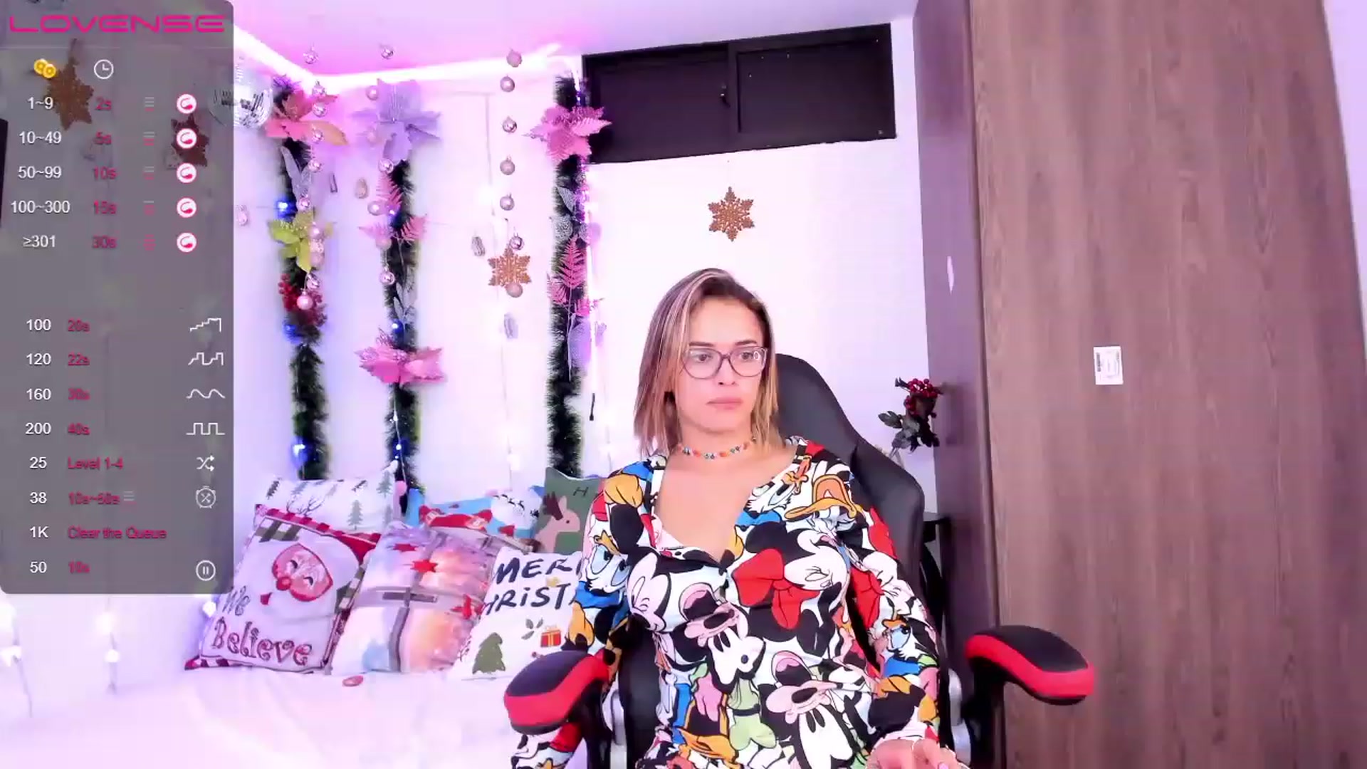 Gallery image thumbnail from Aziacollens98's myfreecams stream on, 12/17/2022, 14:06 image 4 of 20