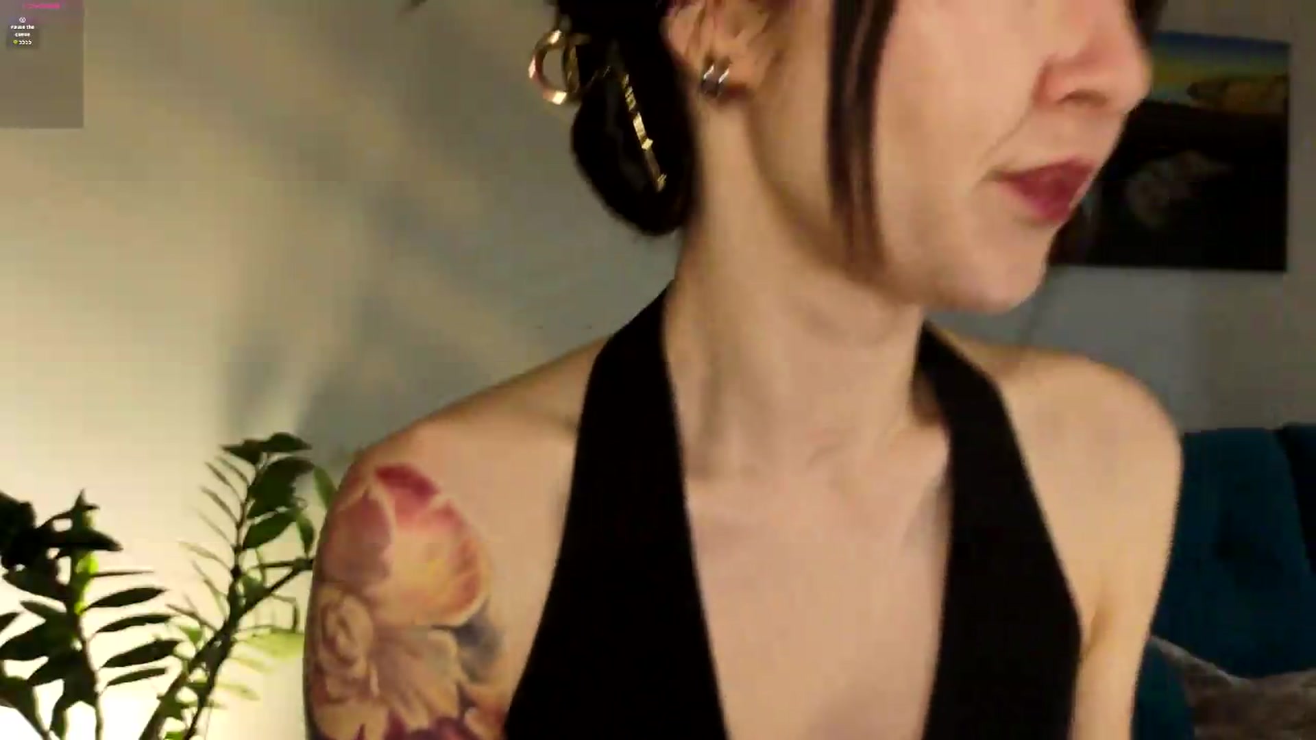 Gallery image thumbnail from Azulafire's myfreecams stream on, 07/01/2026, 20:14 image 18 of 20