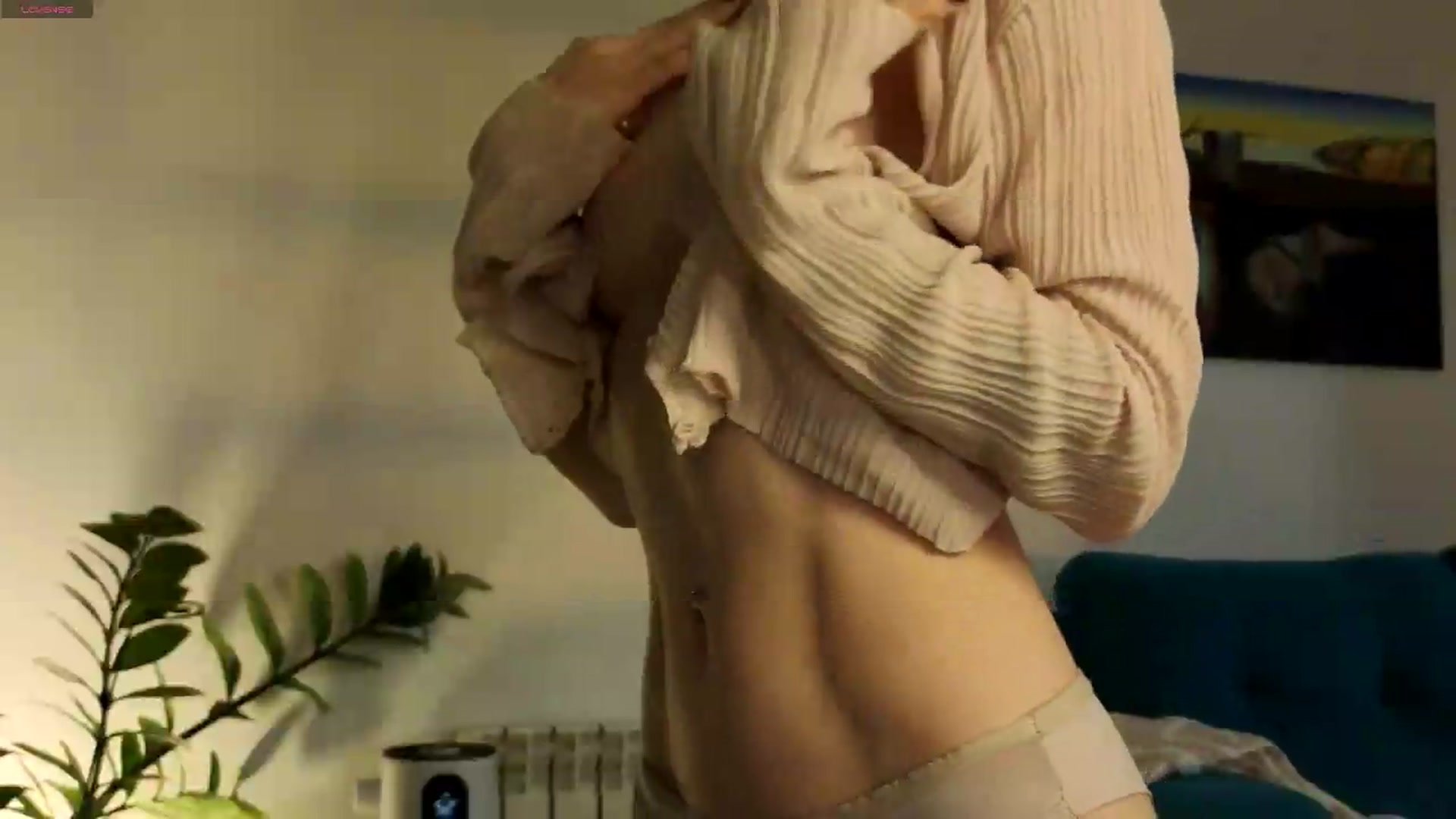 Gallery image thumbnail from Azulafire's myfreecams stream on, 07/02/2026, 21:05 image 15 of 20