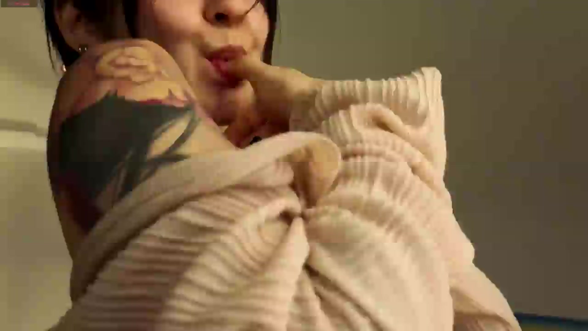Gallery image thumbnail from Azulafire's myfreecams stream on, 07/02/2026, 21:47 image 6 of 20