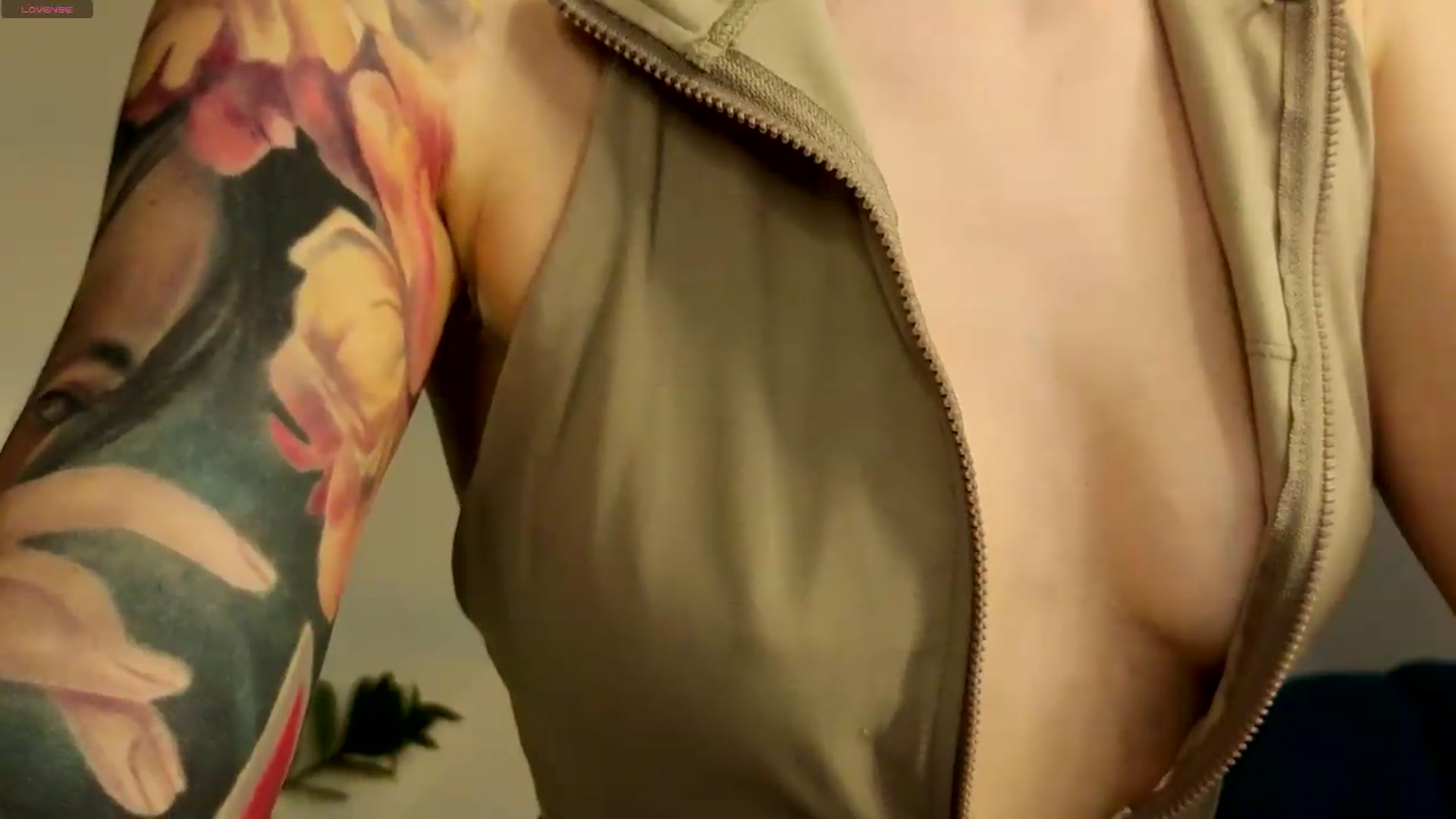 Gallery image thumbnail from Azulafire's myfreecams stream on, 07/03/2026, 18:43 image 15 of 20