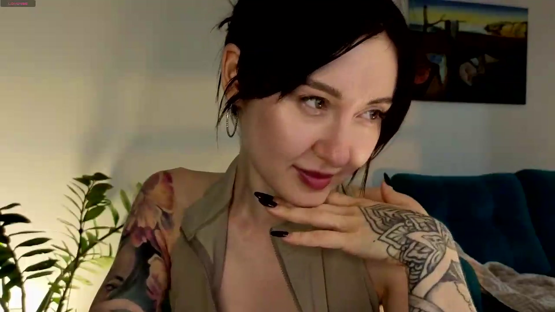 Gallery image thumbnail from Azulafire's myfreecams stream on, 07/04/2026, 24:18 image 4 of 20