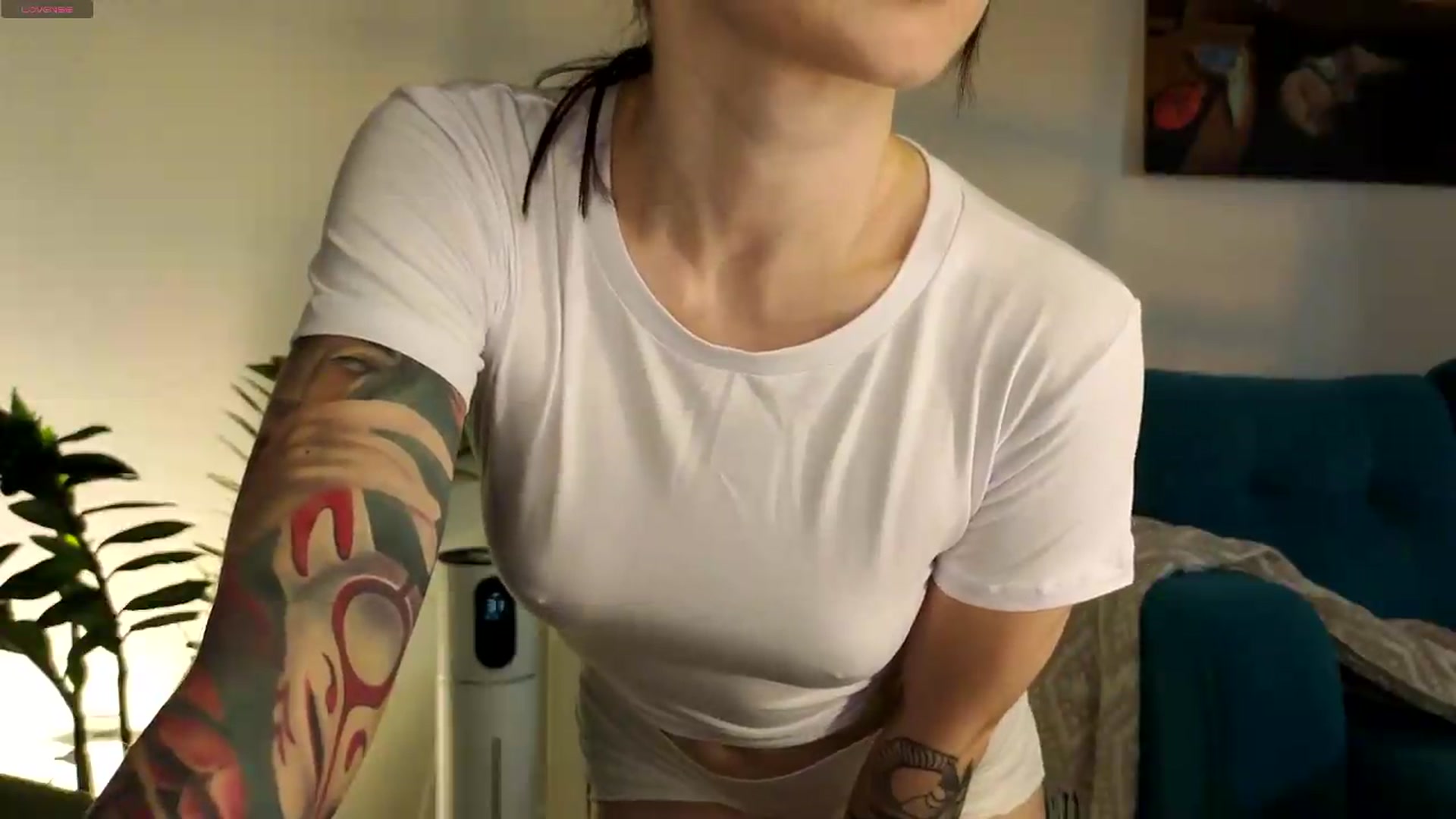 Gallery image thumbnail from Azulafire's myfreecams stream on, 07/04/2026, 19:55 image 4 of 20