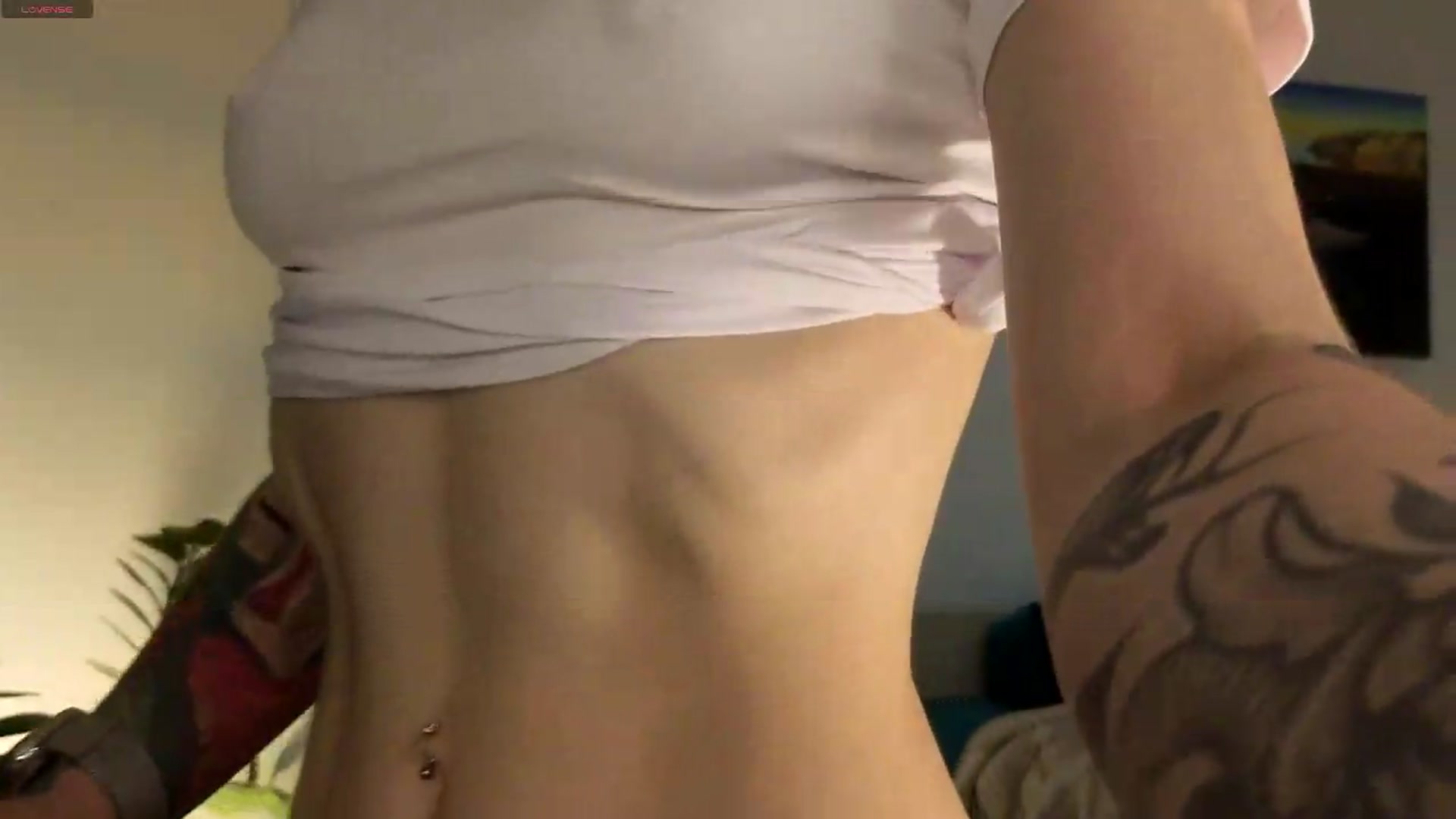 Gallery image thumbnail from Azulafire's myfreecams stream on, 07/05/2026, 24:03 image 15 of 20