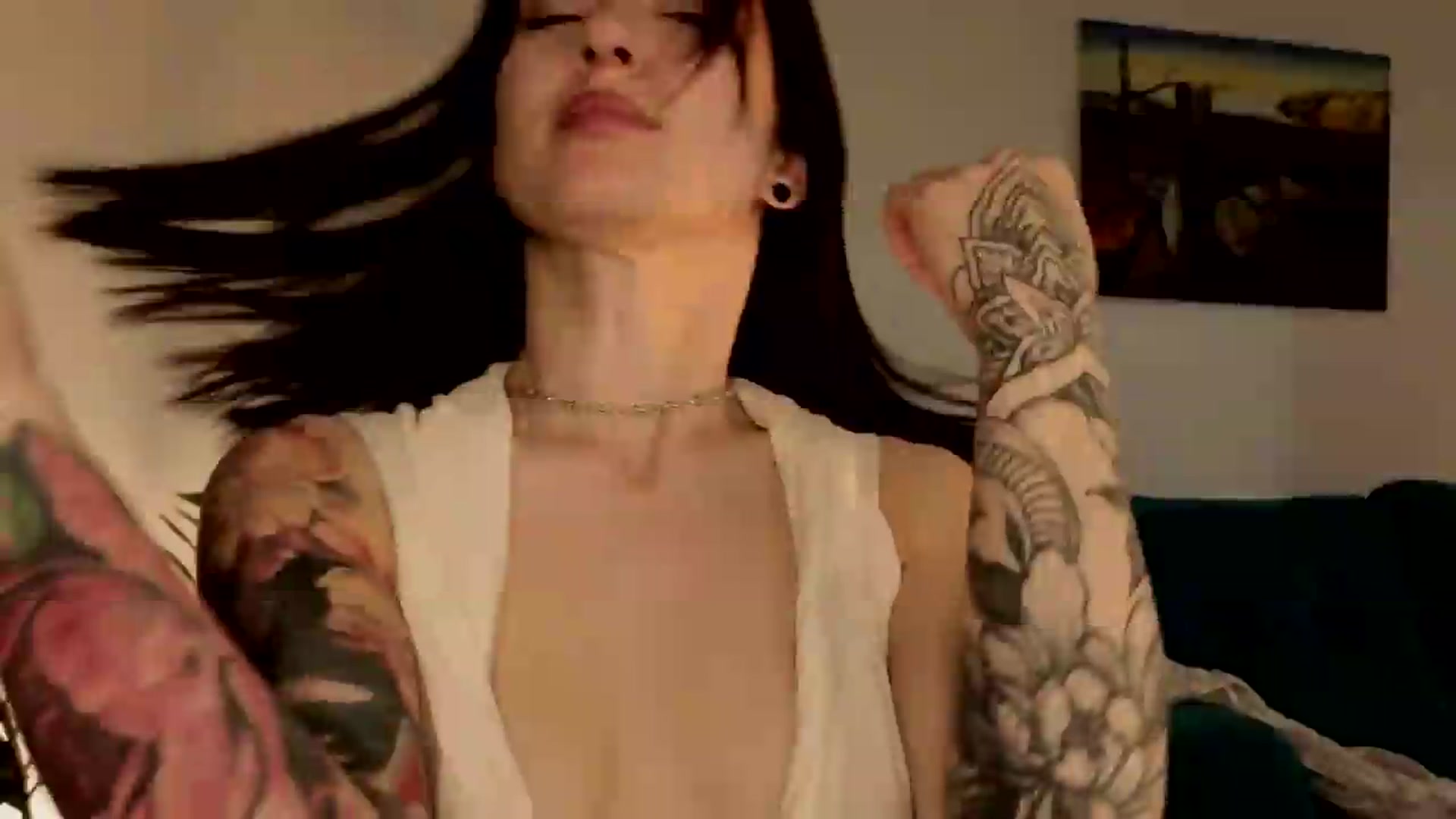 Gallery image thumbnail from Azulafire's myfreecams stream on, 07/06/2026, 01:53 image 19 of 20