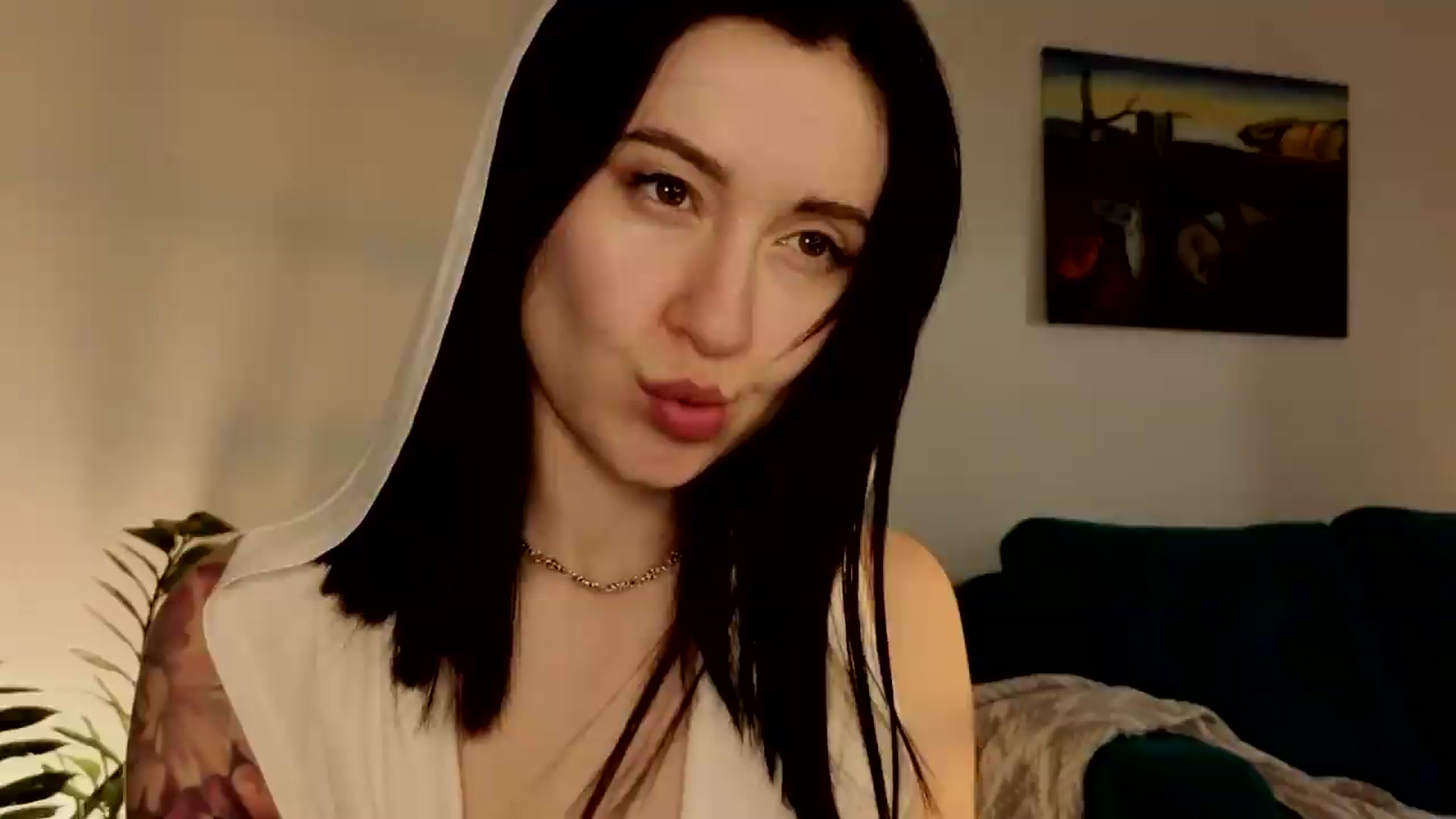 Gallery image thumbnail from Azulafire's myfreecams stream on, 07/06/2026, 04:35 image 1 of 20