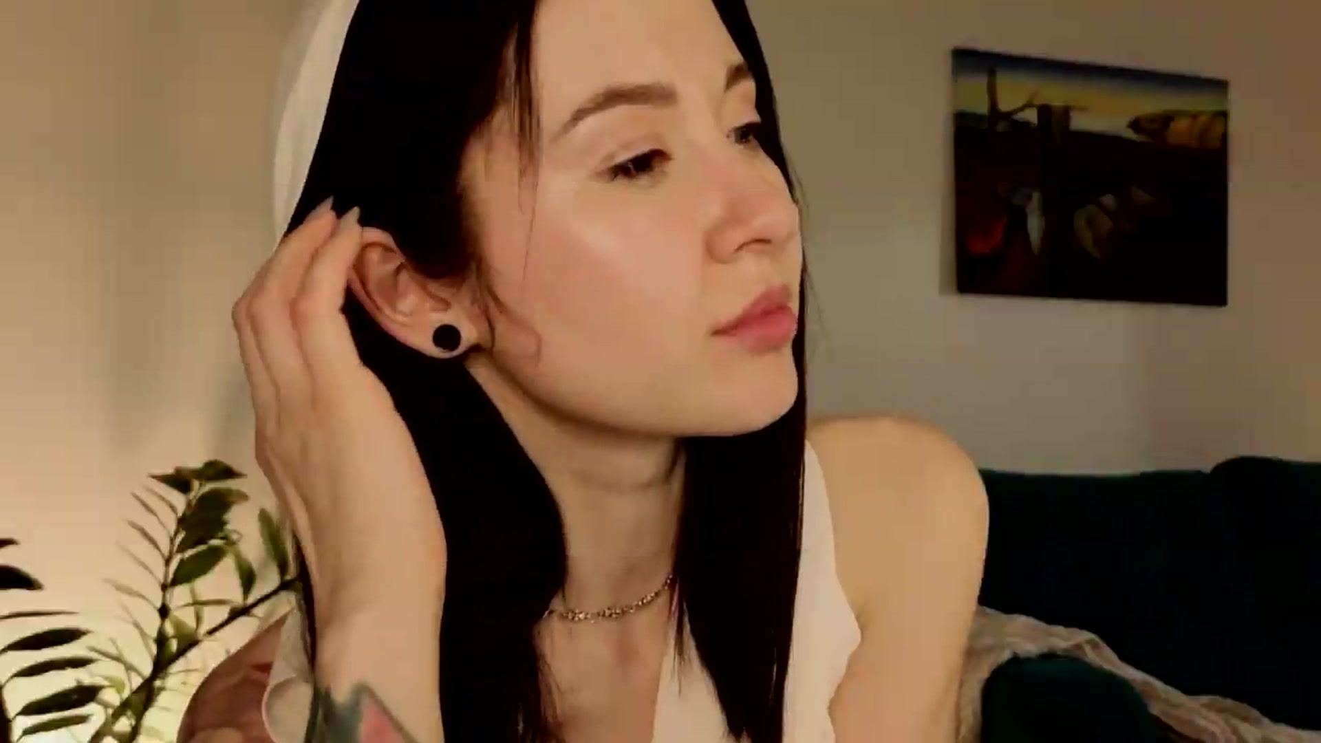 Gallery image thumbnail from Azulafire's myfreecams stream on, 07/06/2026, 04:35 image 3 of 20