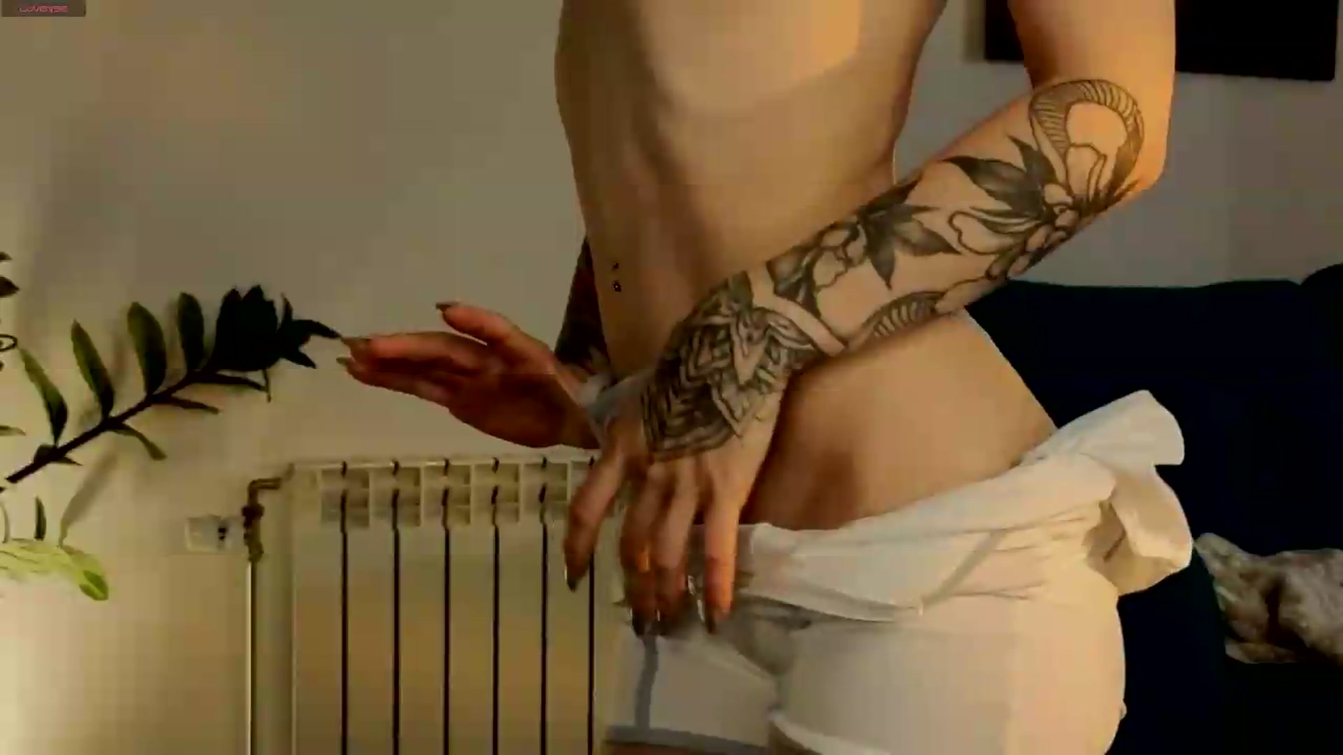 Gallery image thumbnail from Azulafire's myfreecams stream on, 07/07/2026, 22:53 image 17 of 20