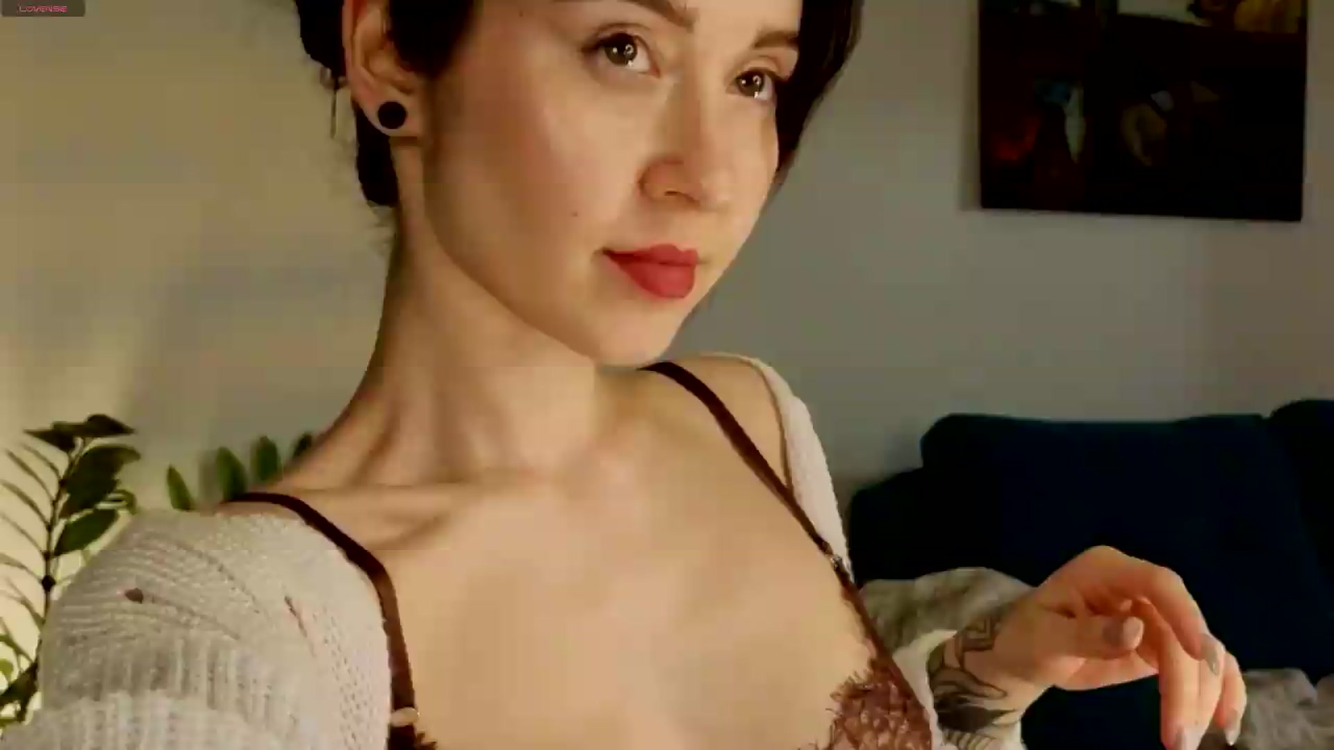 Gallery image thumbnail from Azulafire's myfreecams stream on, 07/08/2026, 20:52 image 15 of 20