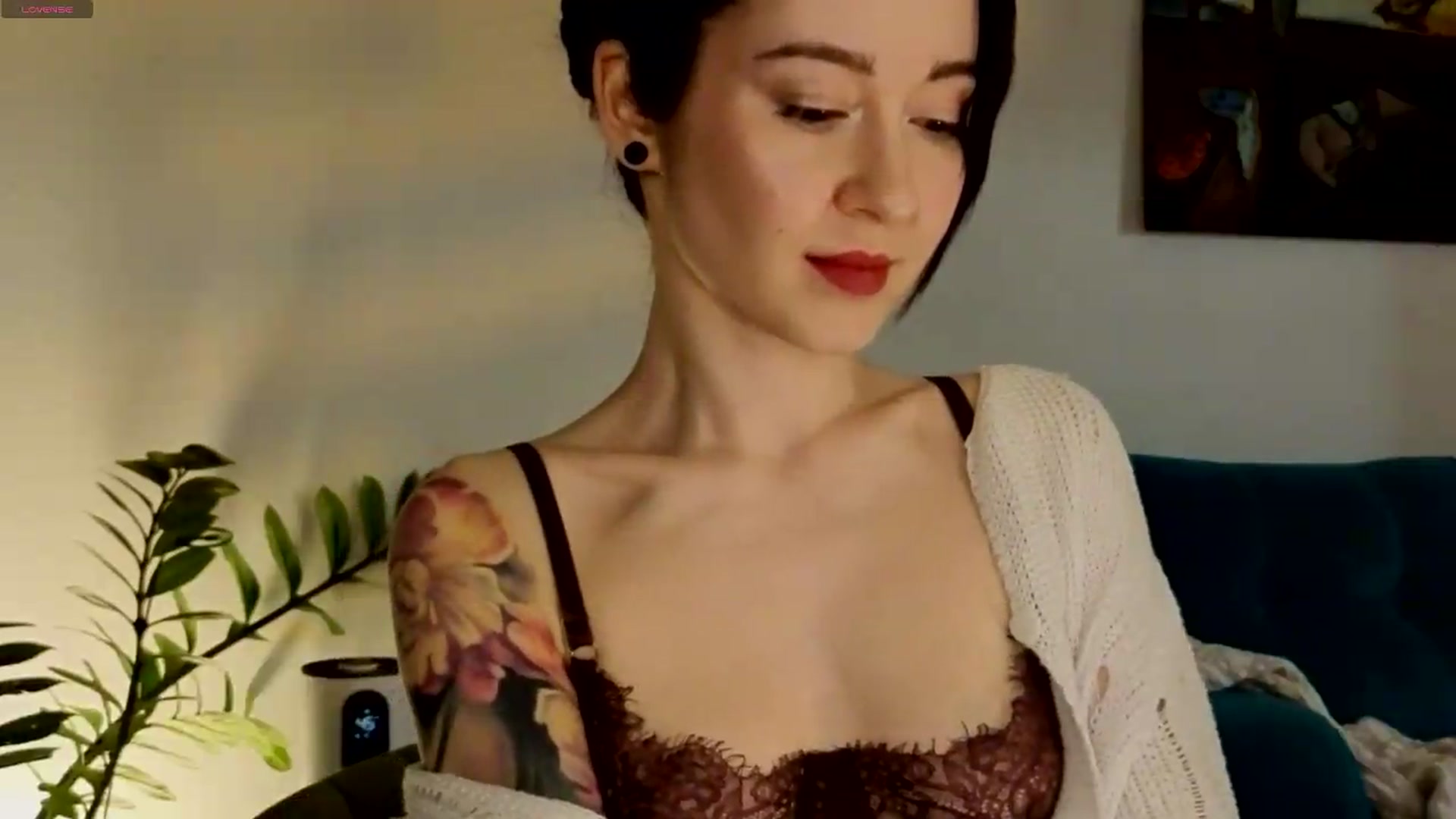 Gallery image thumbnail from Azulafire's myfreecams stream on, 07/08/2026, 20:52 image 5 of 20