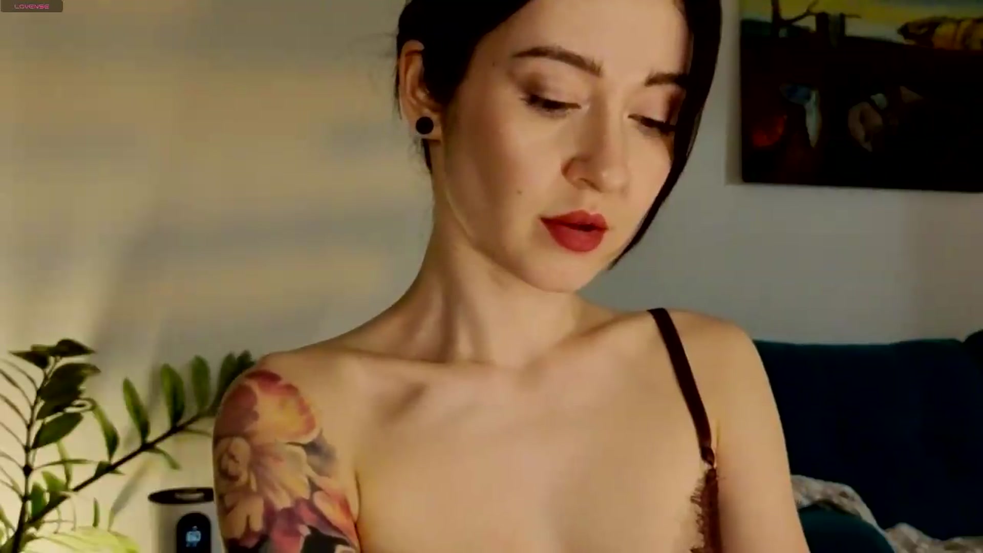 Gallery image thumbnail from Azulafire's myfreecams stream on, 07/08/2026, 20:52 image 18 of 20