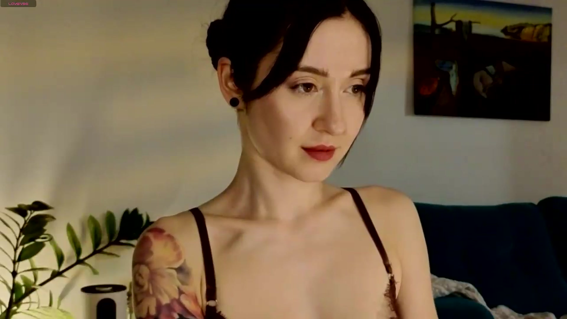 Gallery image thumbnail from Azulafire's myfreecams stream on, 07/08/2026, 22:44 image 17 of 20