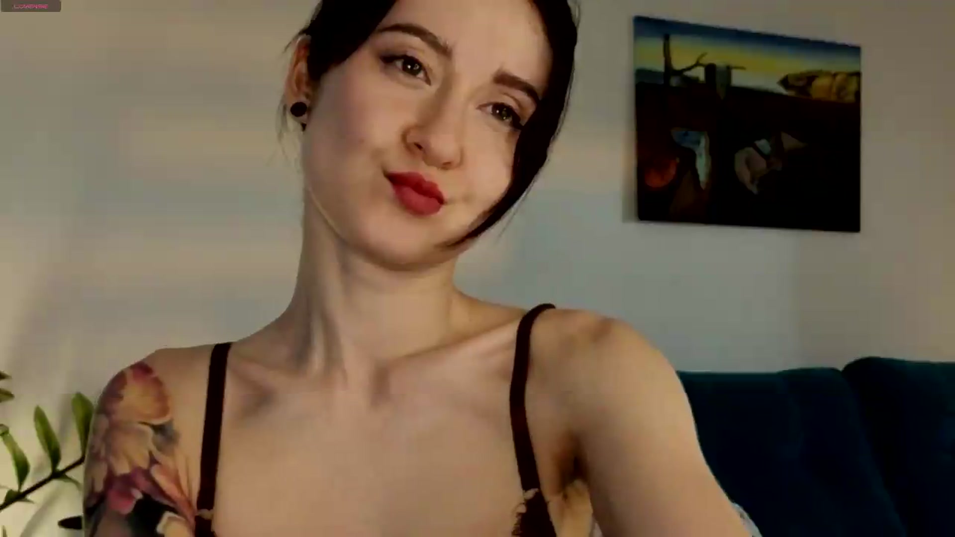 Gallery image thumbnail from Azulafire's myfreecams stream on, 07/09/2026, 01:13 image 9 of 20