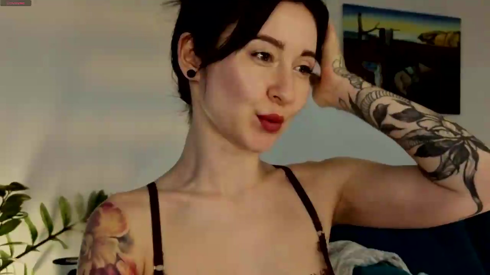 Gallery image thumbnail from Azulafire's myfreecams stream on, 07/09/2026, 01:13 image 16 of 20