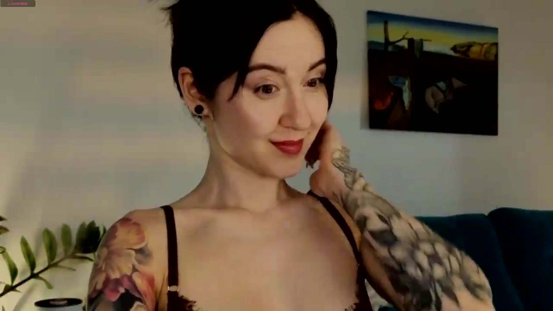 Gallery image thumbnail from Azulafire's myfreecams stream on, 07/09/2026, 01:13 image 7 of 20