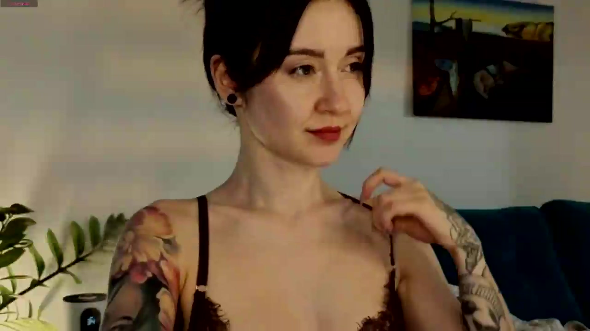 Gallery image thumbnail from Azulafire's myfreecams stream on, 07/09/2026, 01:13 image 12 of 20