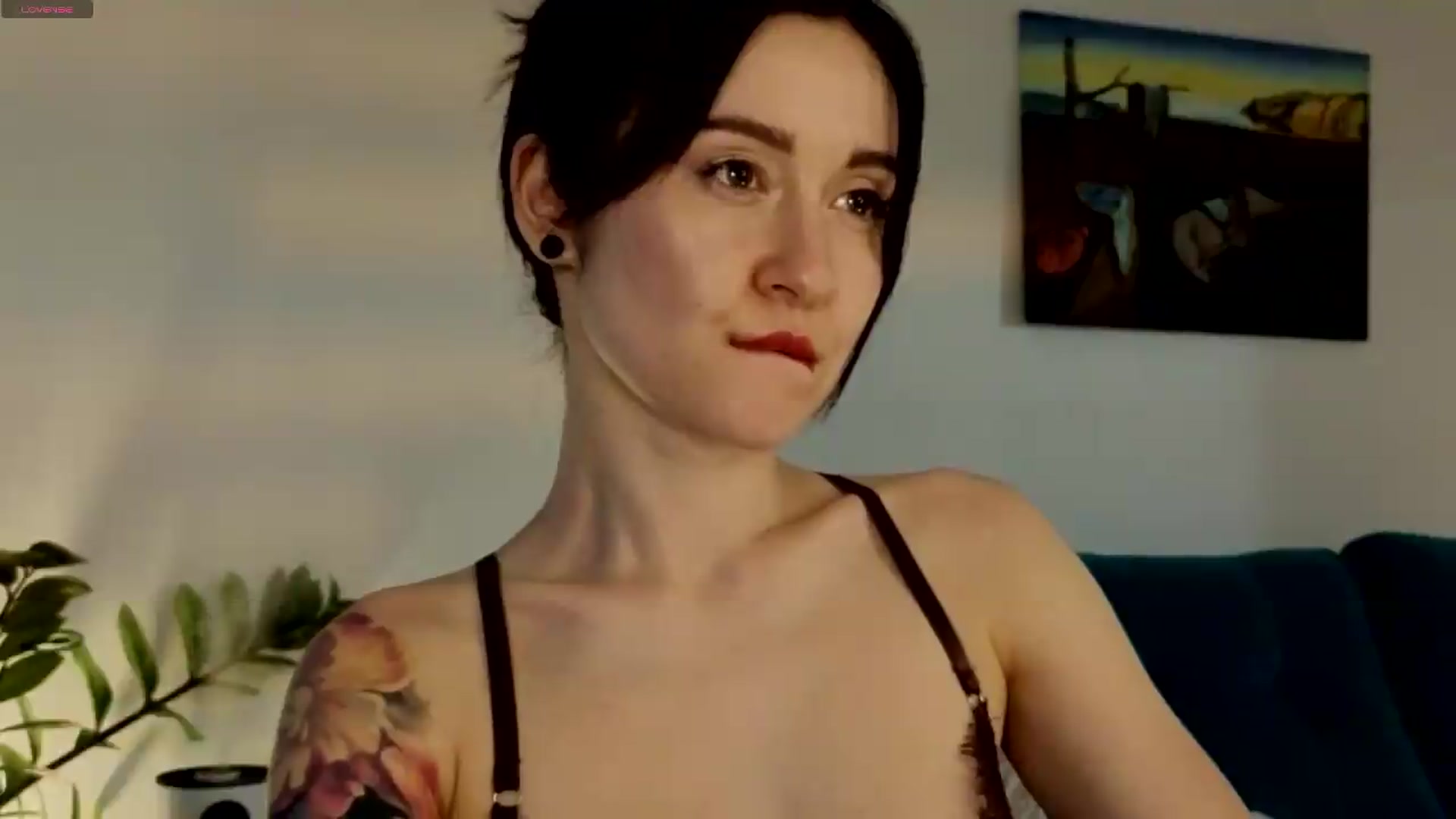 Gallery image thumbnail from Azulafire's myfreecams stream on, 07/09/2026, 01:13 image 13 of 20
