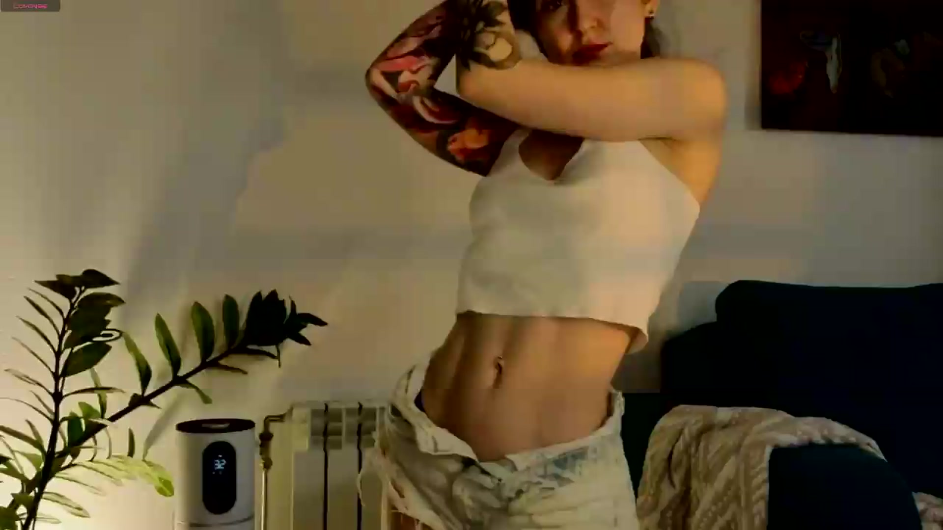 Gallery image thumbnail from Azulafire's myfreecams stream on, 07/09/2026, 19:44 image 14 of 20
