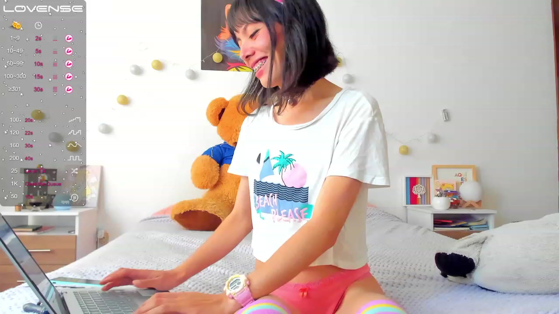 Gallery image thumbnail from Azulita_'s myfreecams stream on, 08/10/2023, 15:02 image 5 of 20