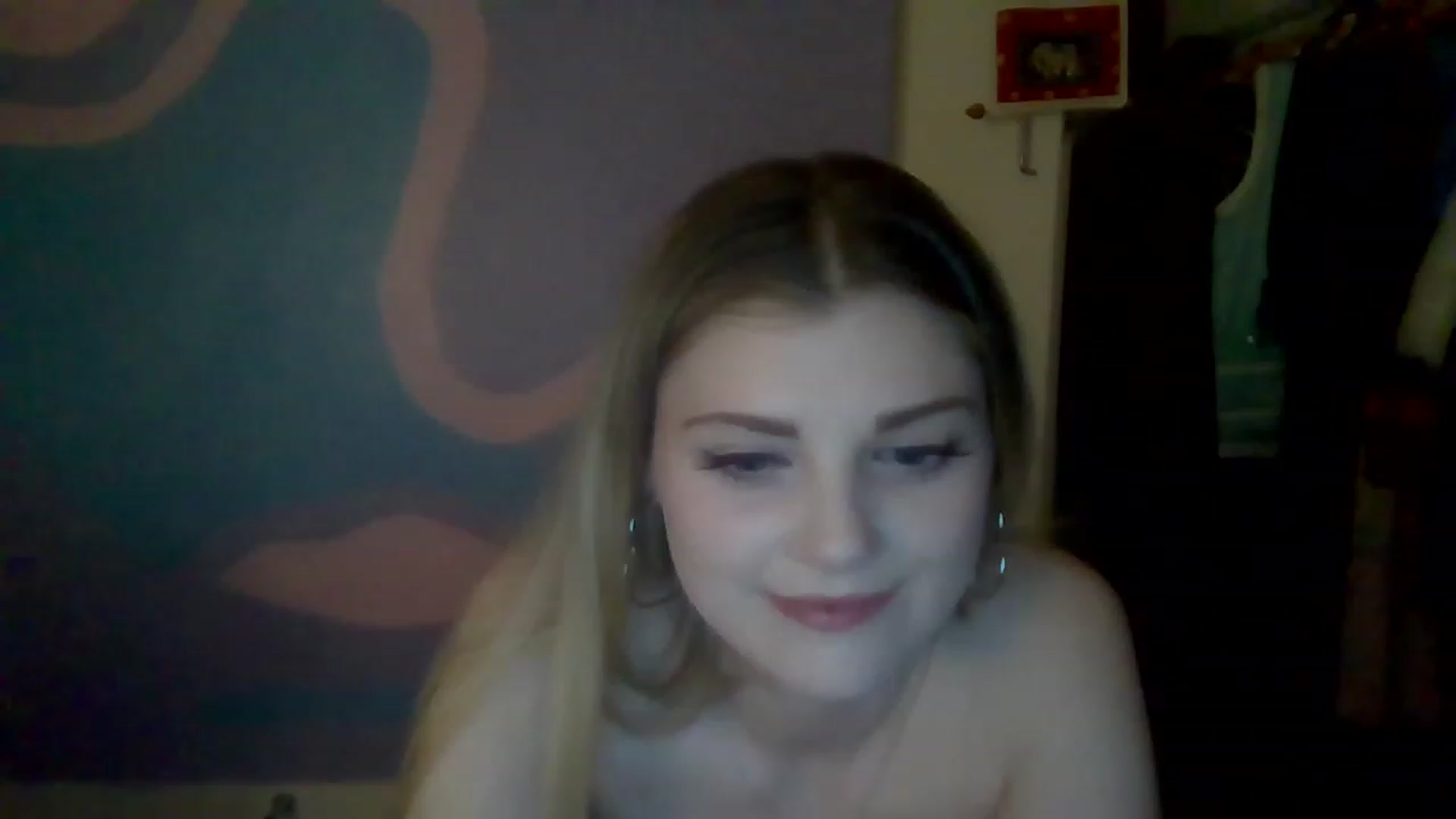 Gallery image thumbnail from B3dbug's myfreecams stream on, 12/06/2022, 21:08 image 17 of 20