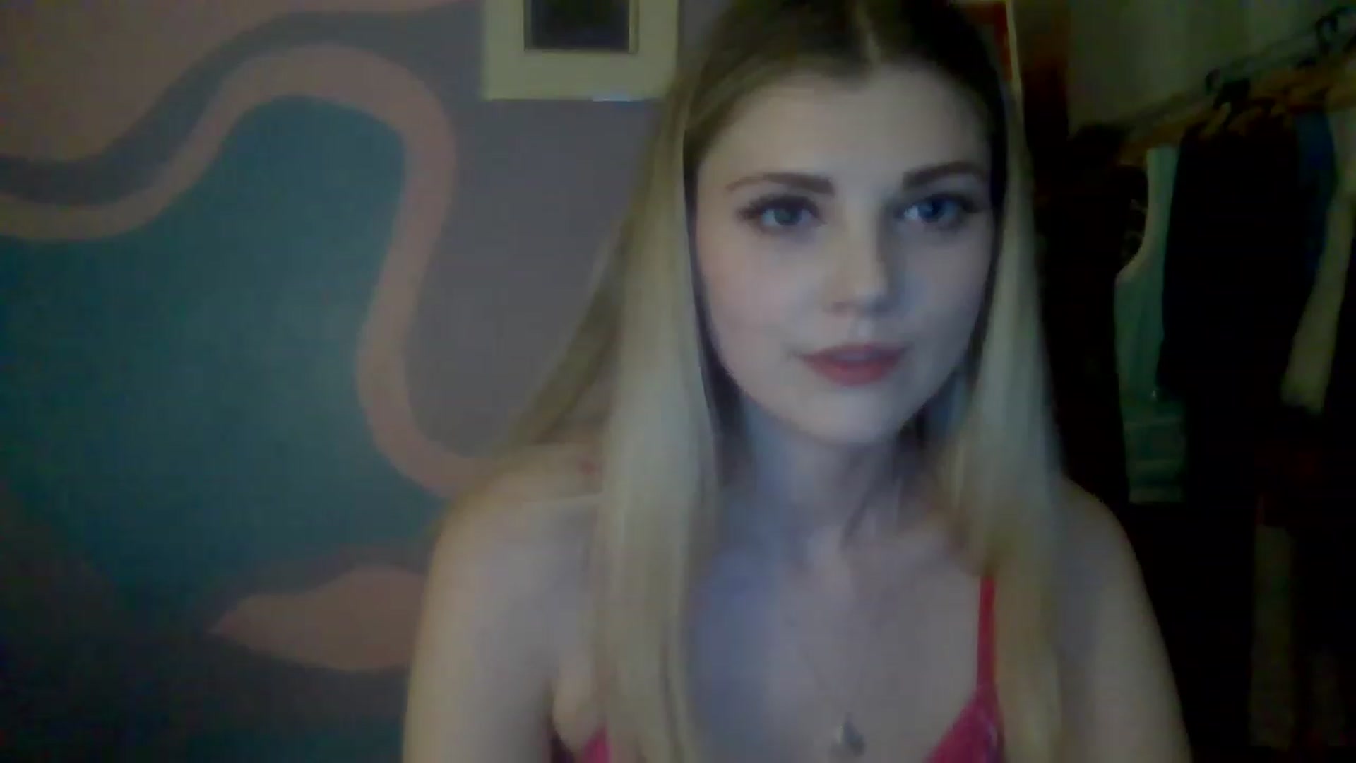Gallery image thumbnail from B3dbug's myfreecams stream on, 12/06/2022, 21:08 image 9 of 20