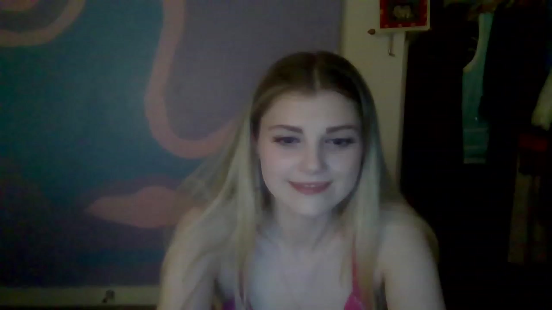 Gallery image thumbnail from B3dbug's myfreecams stream on, 12/06/2022, 21:08 image 19 of 20
