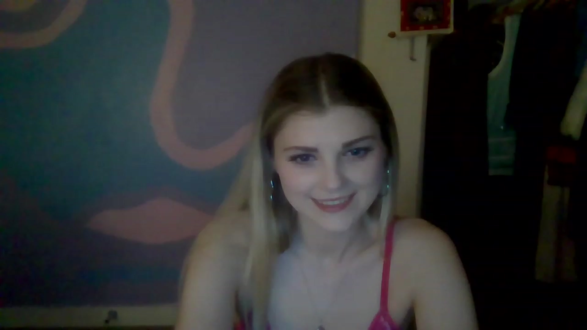 Gallery image thumbnail from B3dbug's myfreecams stream on, 12/06/2022, 21:08 image 20 of 20