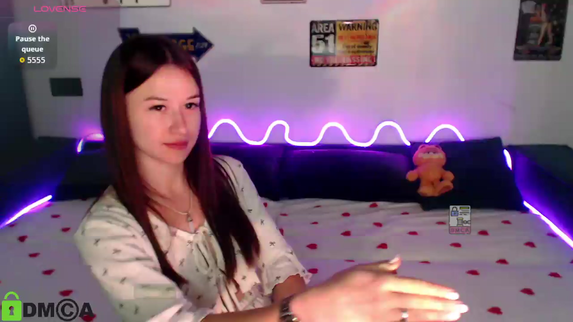 Gallery image thumbnail from B3lla19's myfreecams stream on, 08/31/2026, 01:43 image 6 of 20