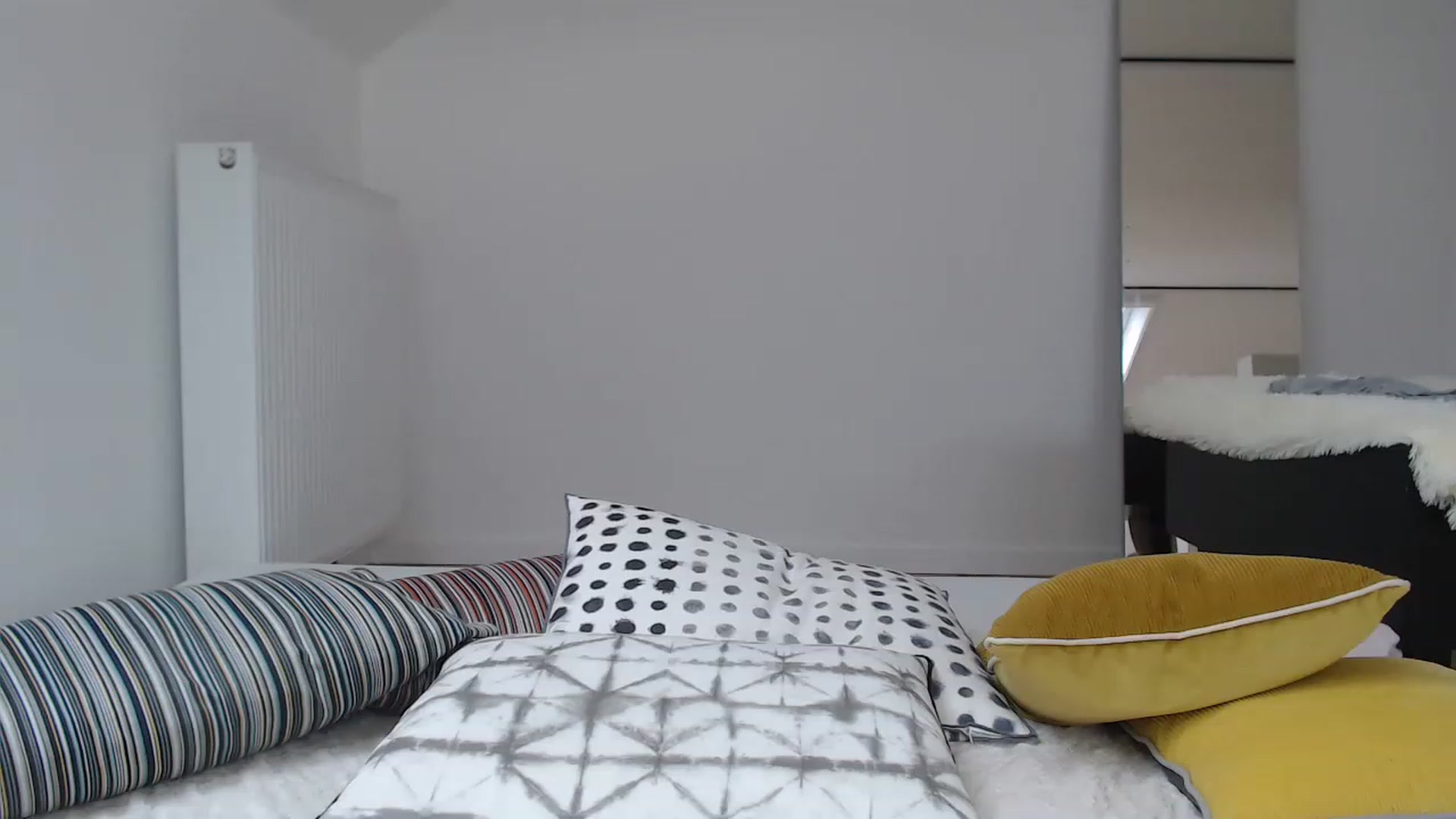 Gallery image thumbnail from BAHAMA_NIGHT's myfreecams stream on, 11/18/2022, 11:35 image 9 of 20