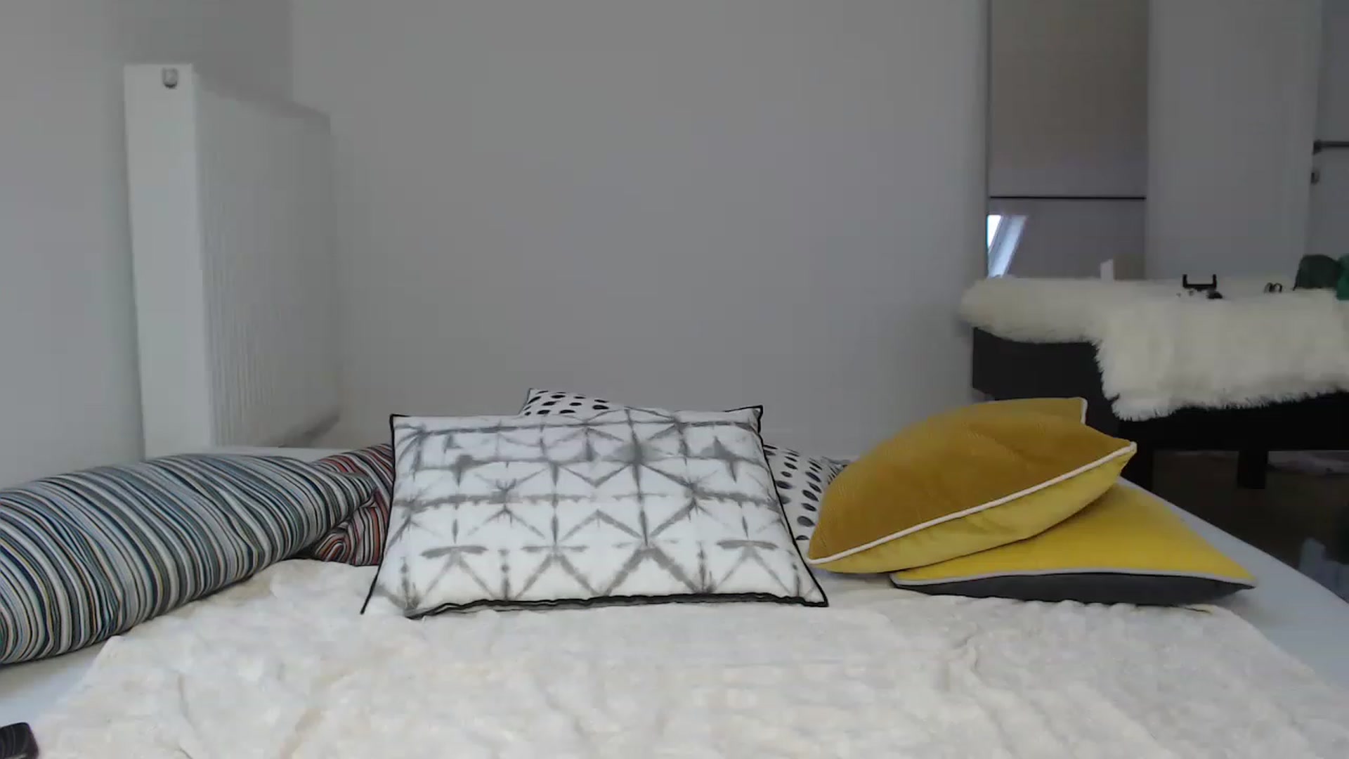 Gallery image thumbnail from BAHAMA_NIGHT's myfreecams stream on, 11/21/2022, 15:41 image 5 of 20
