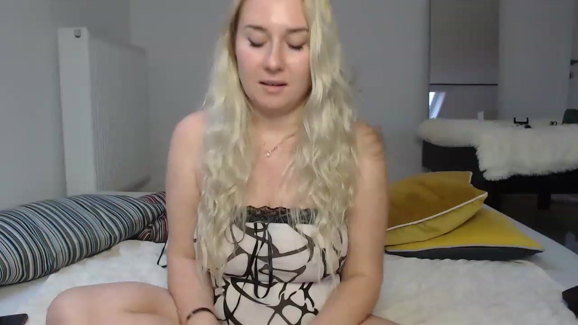 Gallery image thumbnail from BAHAMA_NIGHT's myfreecams stream on, 11/21/2022, 15:41 image 8 of 20