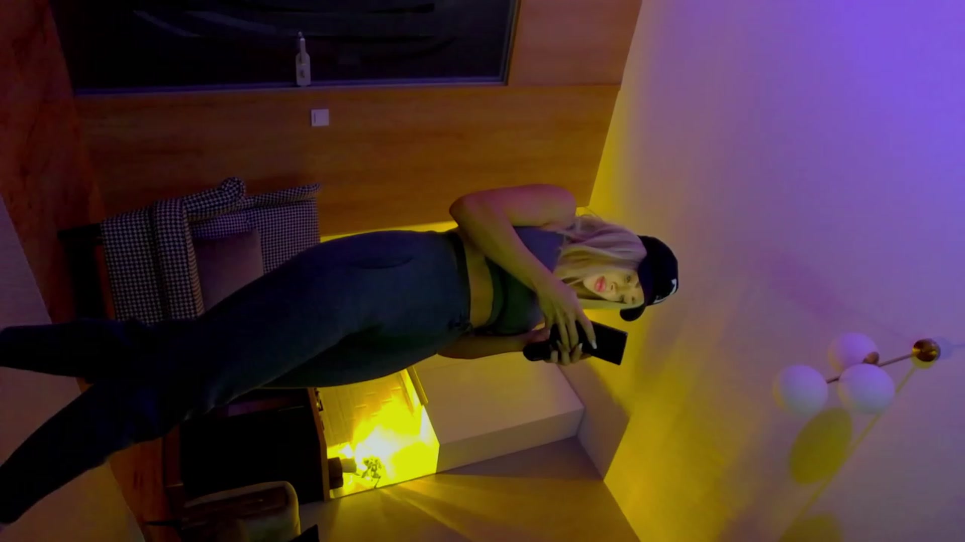 Gallery image thumbnail from BANDITAA's myfreecams stream on, 11/13/2023, 08:59 image 2 of 20