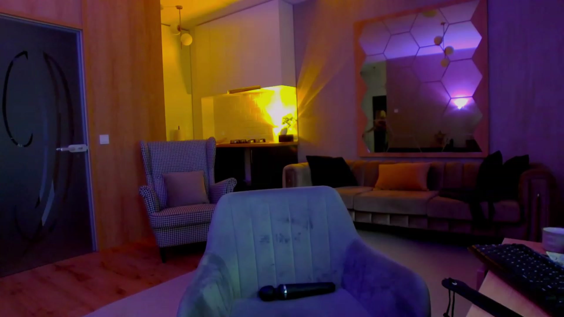 Gallery image thumbnail from BANDITAA's myfreecams stream on, 11/13/2023, 08:59 image 17 of 20