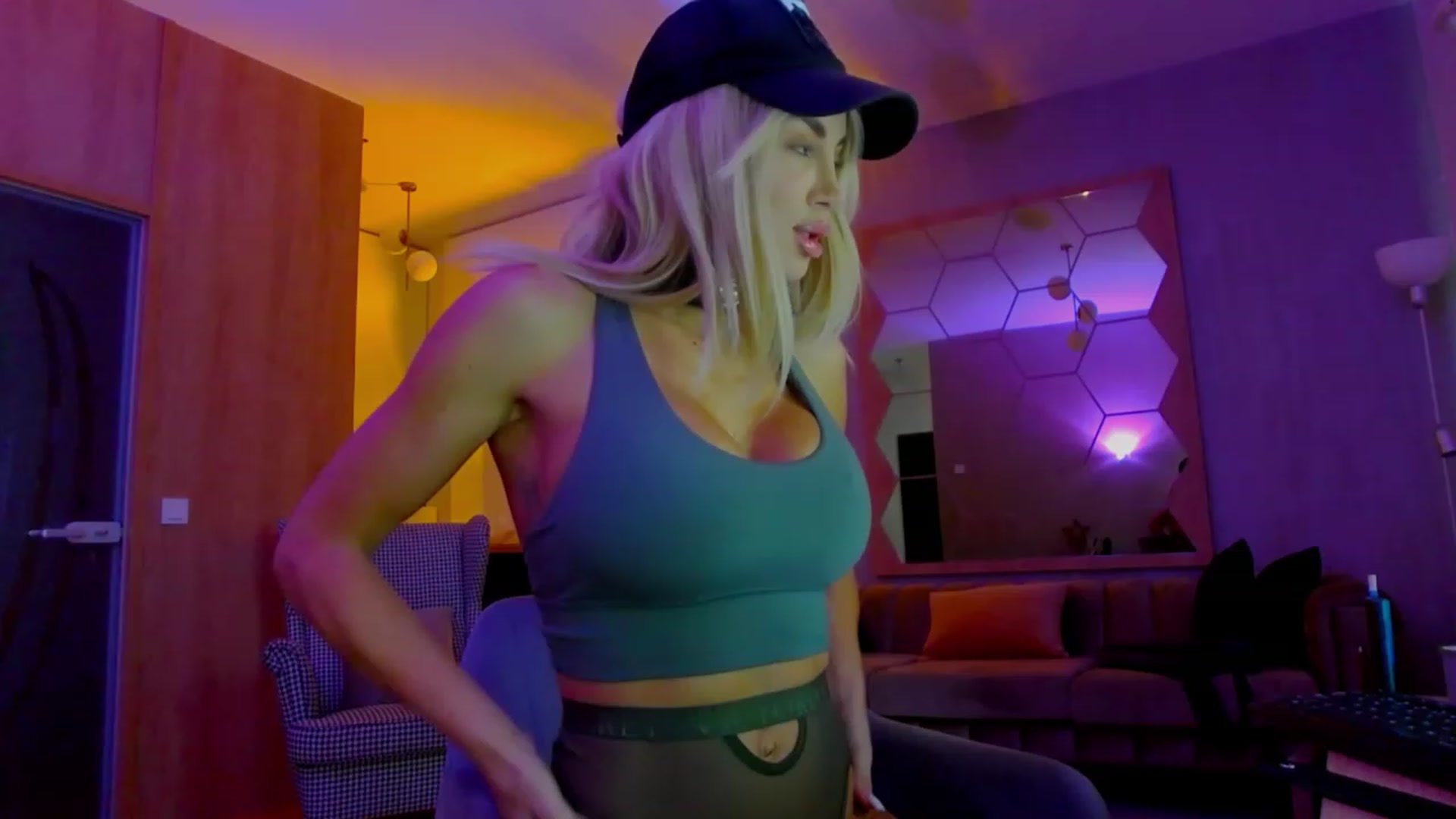 Gallery image thumbnail from BANDITAA's myfreecams stream on, 11/13/2023, 10:17 image 3 of 20