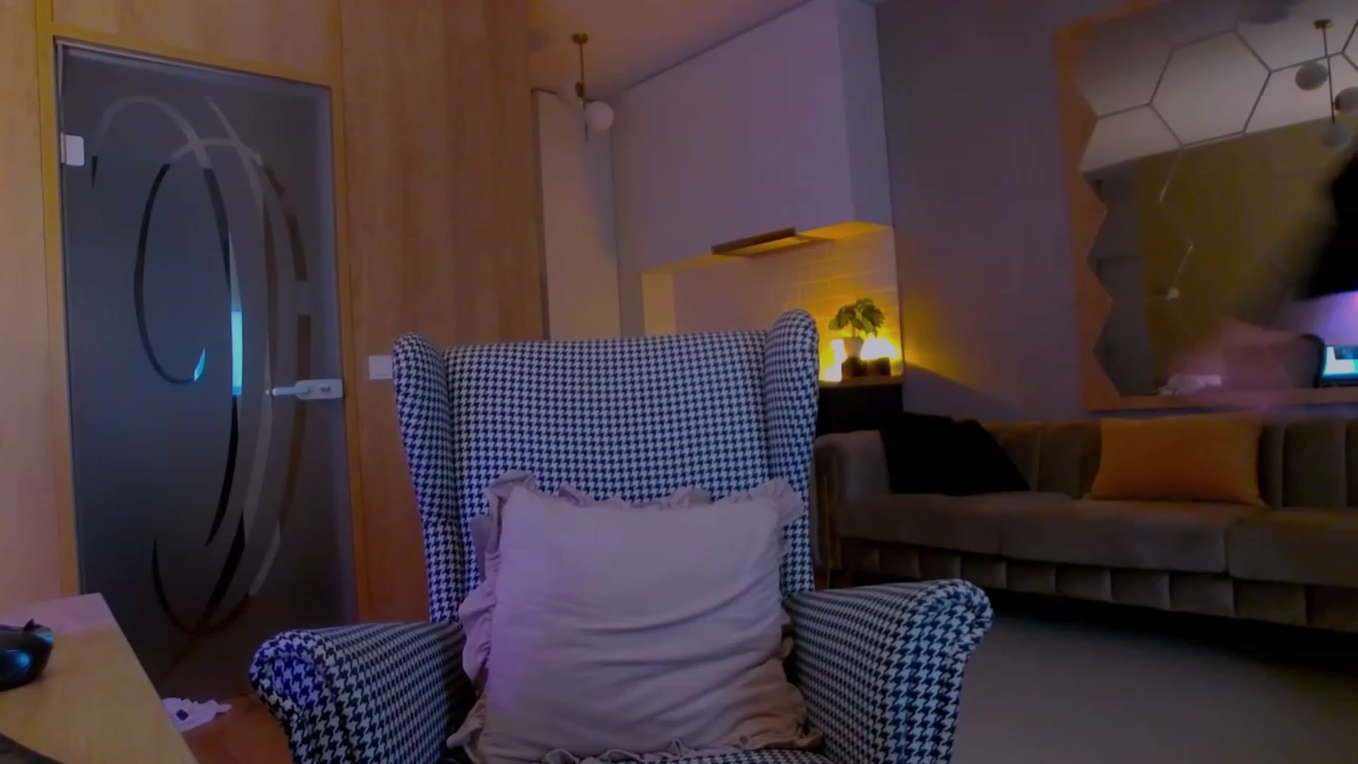 Gallery image thumbnail from BANDITAA's myfreecams stream on, 12/22/2023, 08:10 image 14 of 20