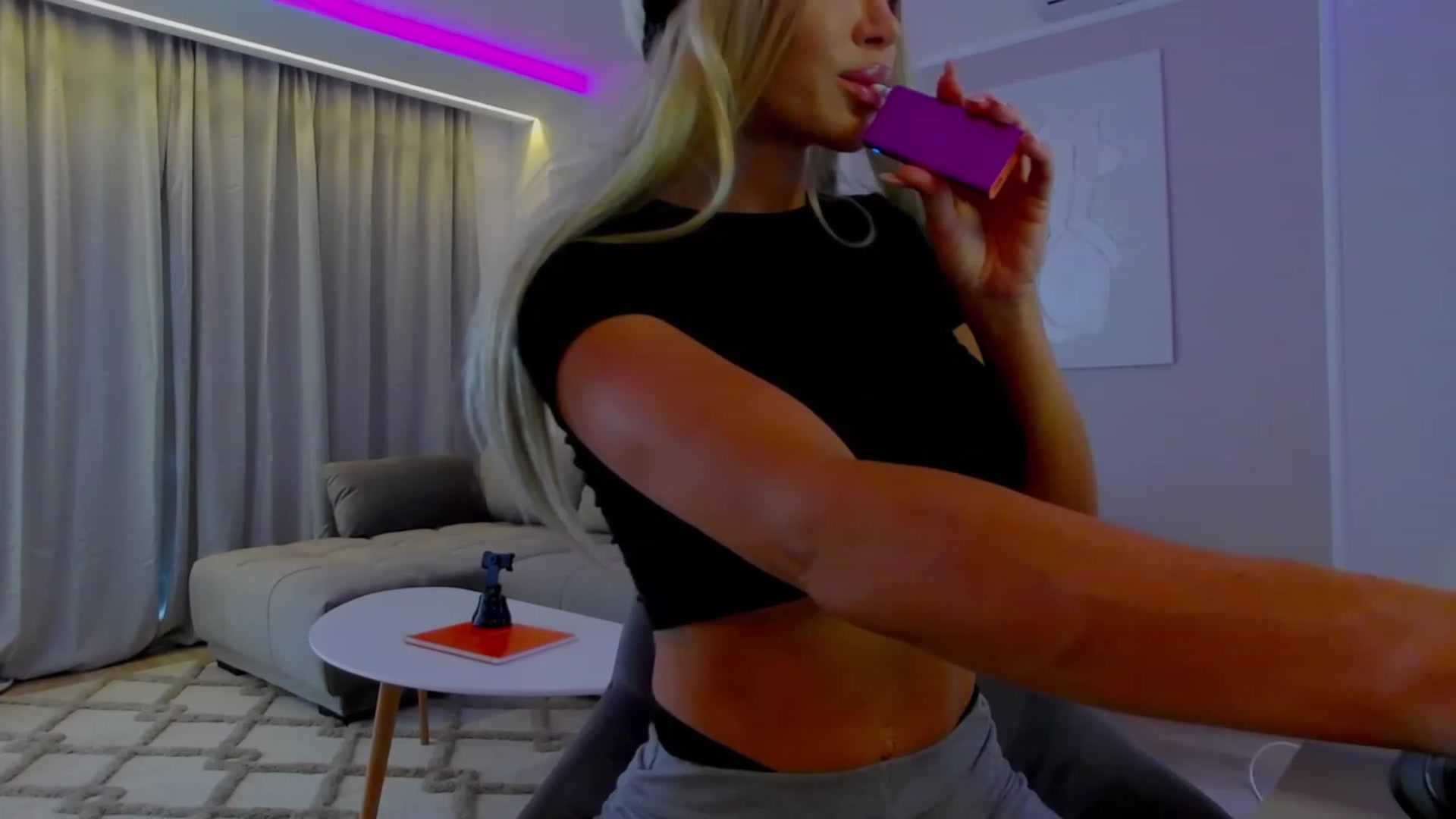 Gallery image thumbnail from BANDITAA's myfreecams stream on, 02/03/2024, 13:00 image 13 of 20