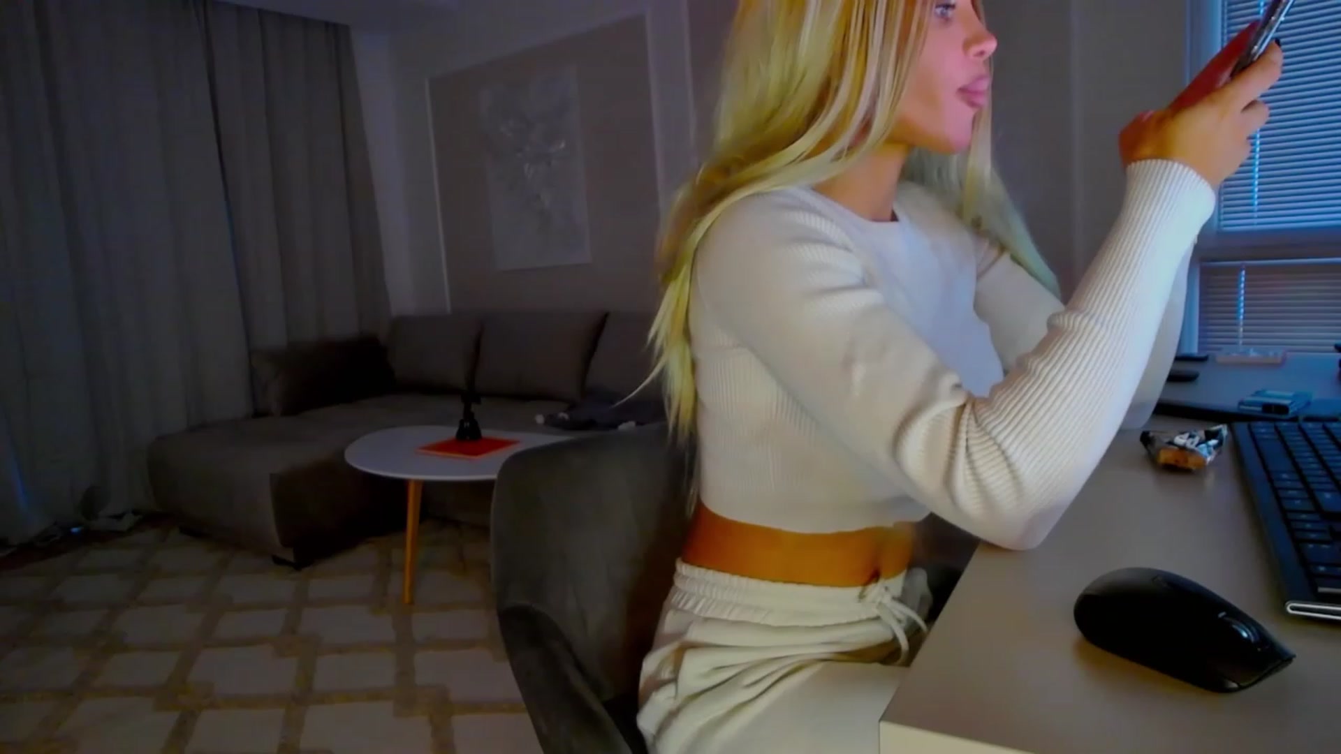 Gallery image thumbnail from BANDITAA's myfreecams stream on, 02/12/2024, 06:17 image 1 of 20