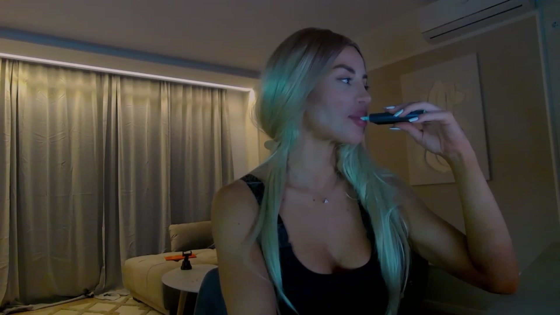Gallery image thumbnail from BANDITAA's myfreecams stream on, 02/18/2024, 22:23 image 8 of 20