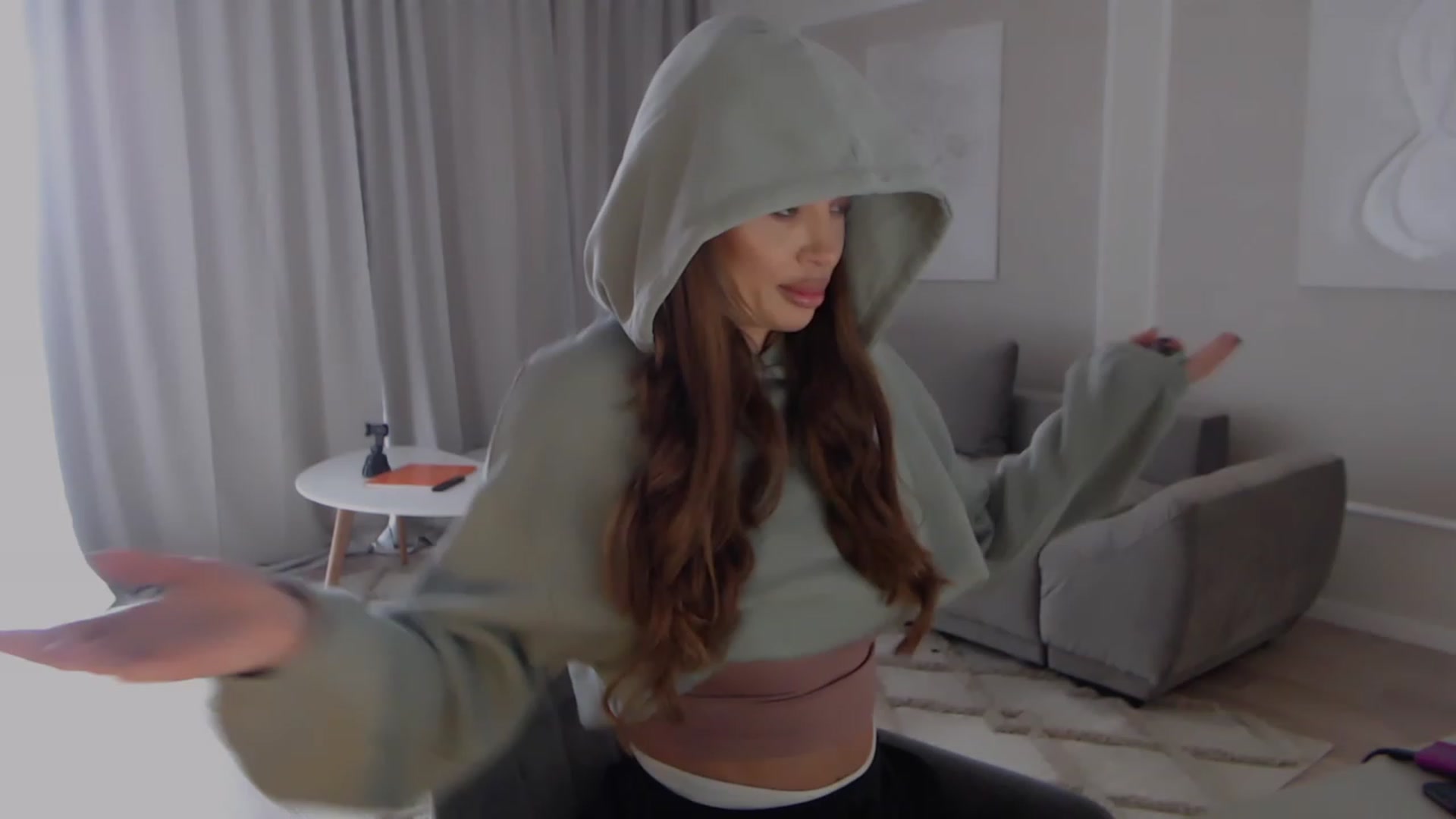 Gallery image thumbnail from BANDITAA's myfreecams stream on, 03/15/2024, 06:57 image 11 of 20
